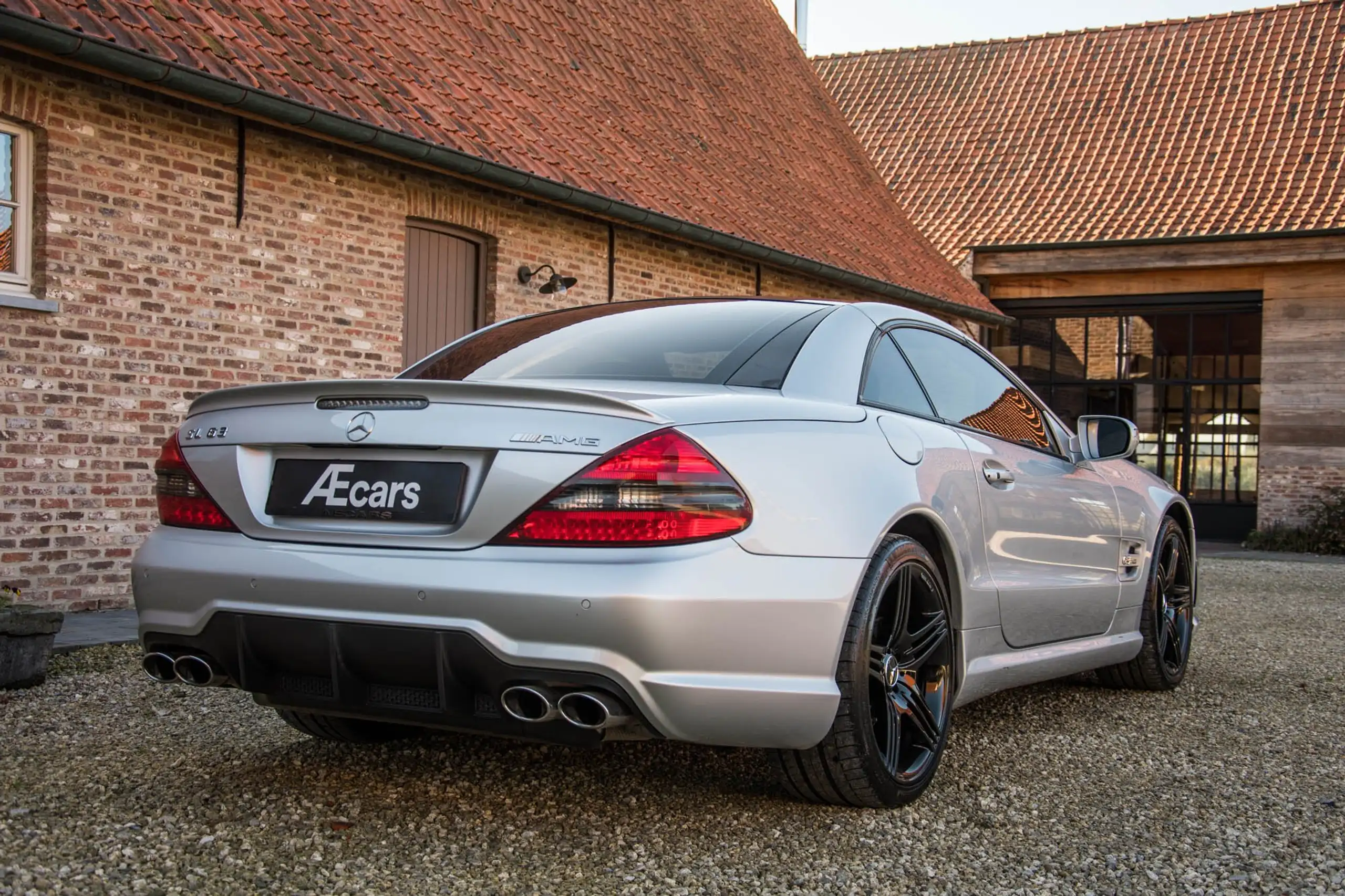 Mercedes-Benz - SL 63 AMG