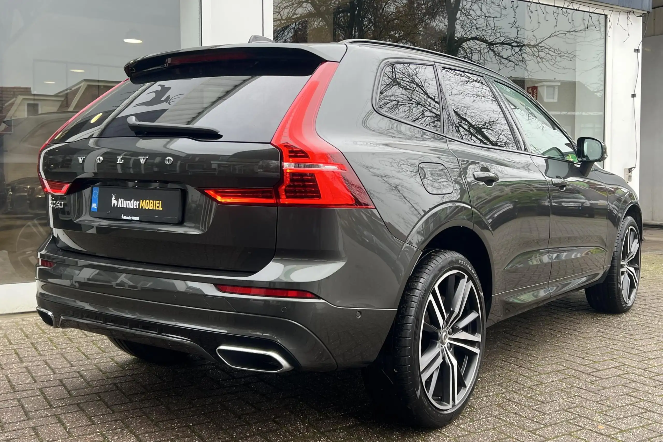 Volvo - XC60