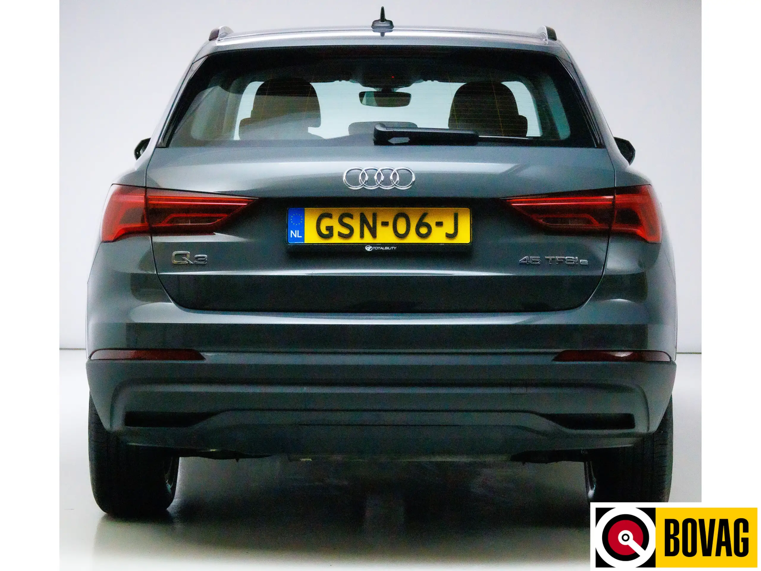 Audi - Q3