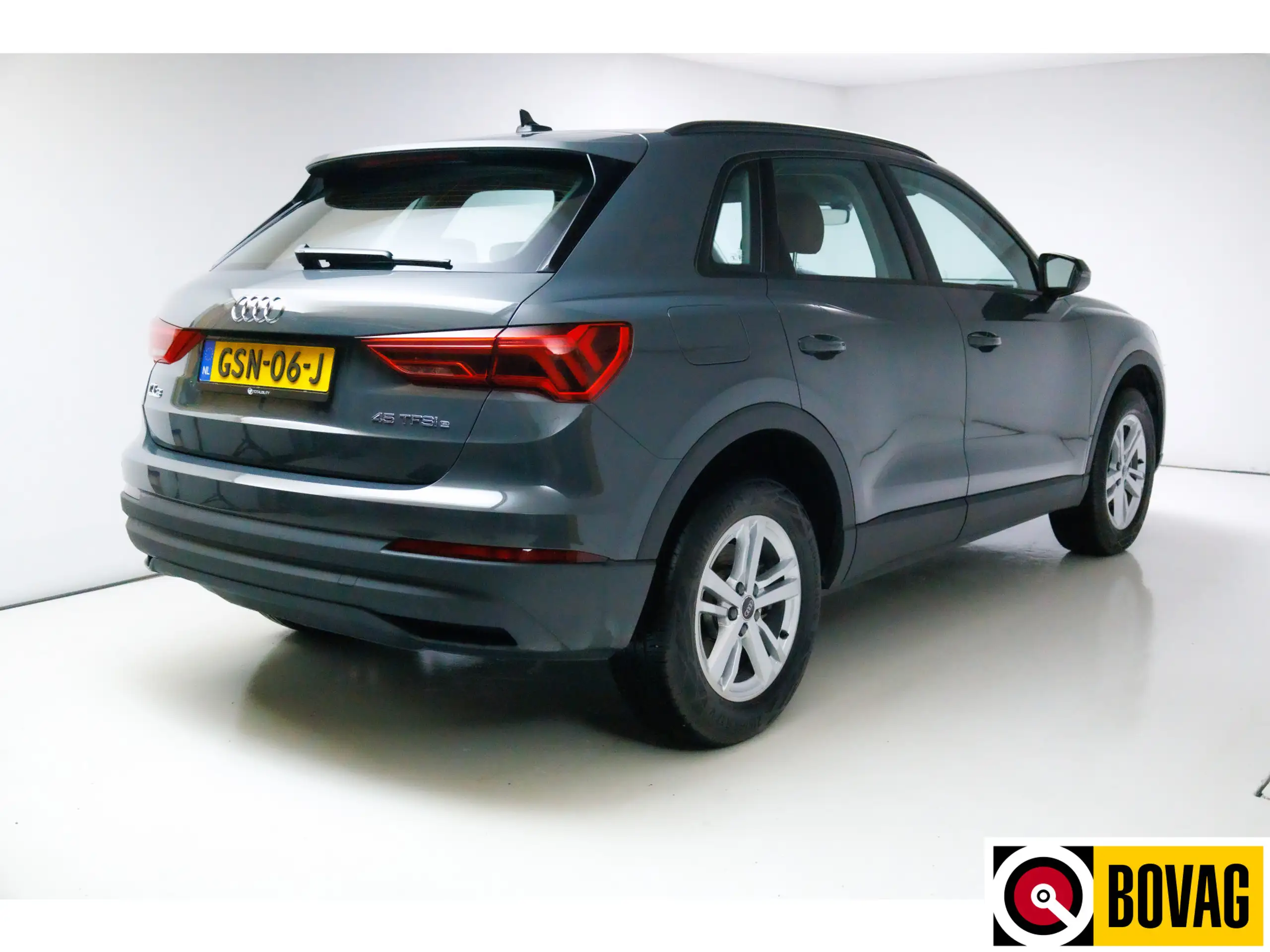 Audi - Q3