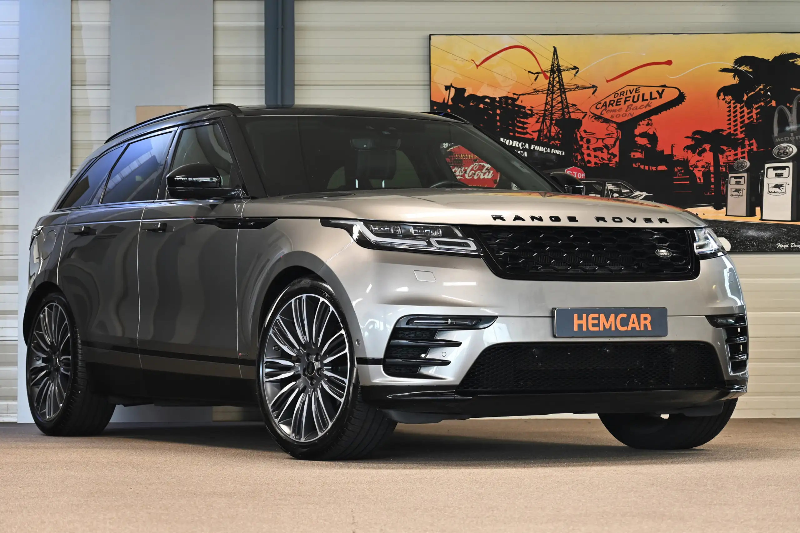 Land Rover - Range Rover Velar