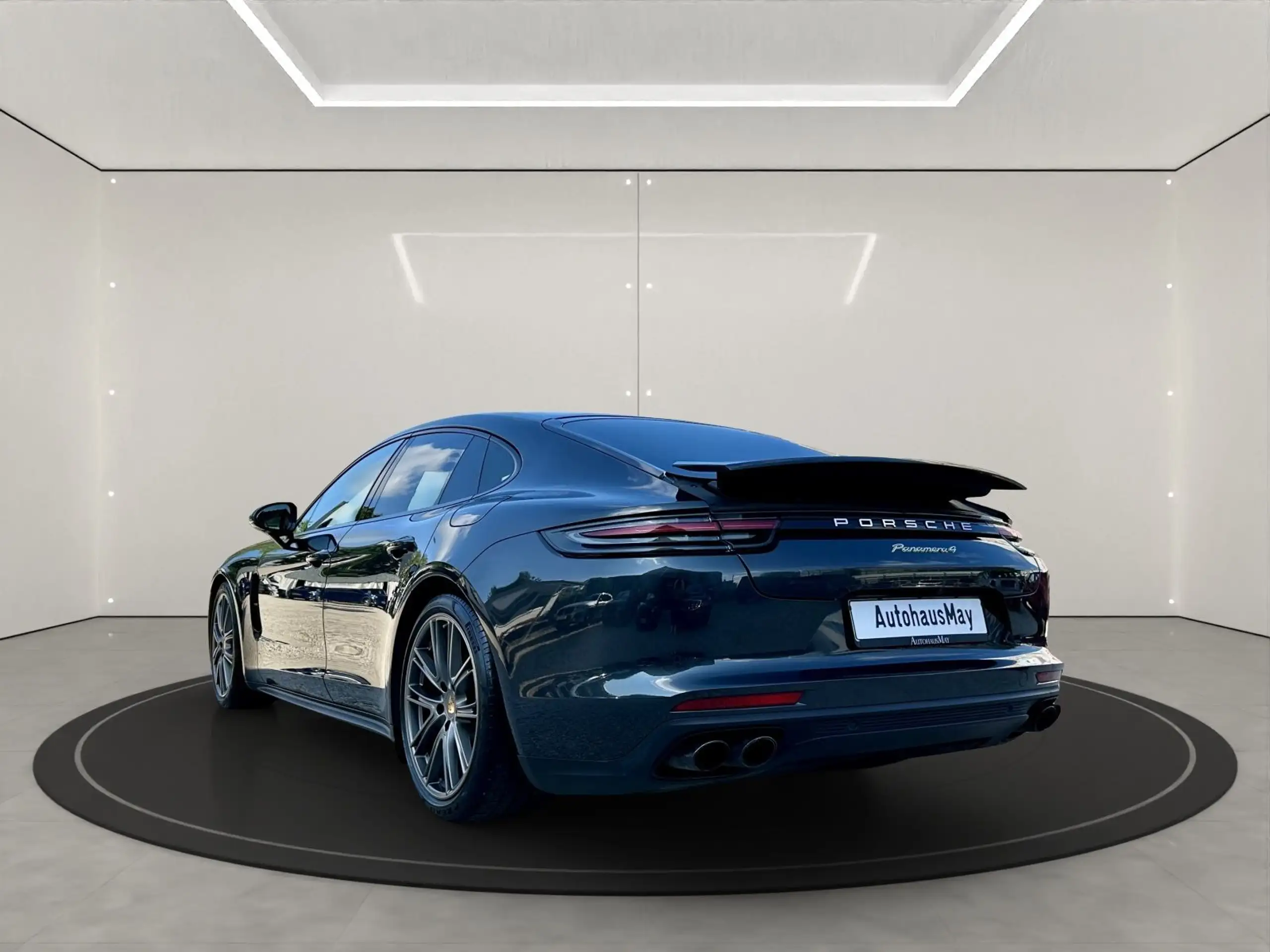 Porsche - Panamera