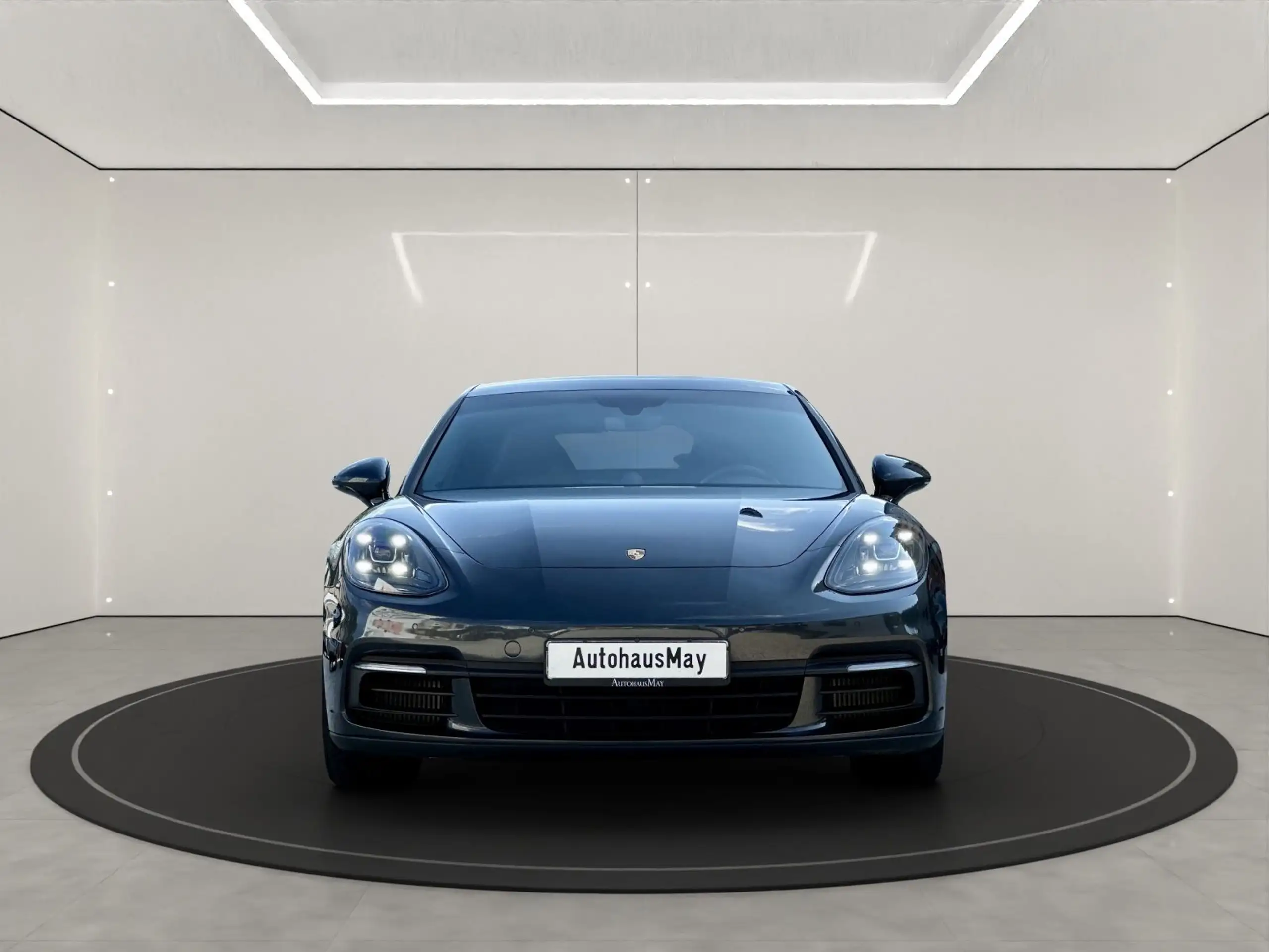 Porsche - Panamera