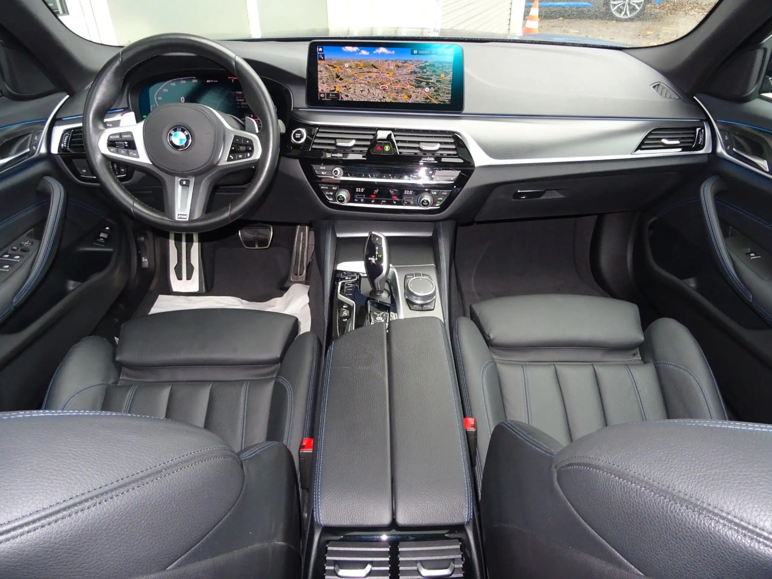 BMW - 545