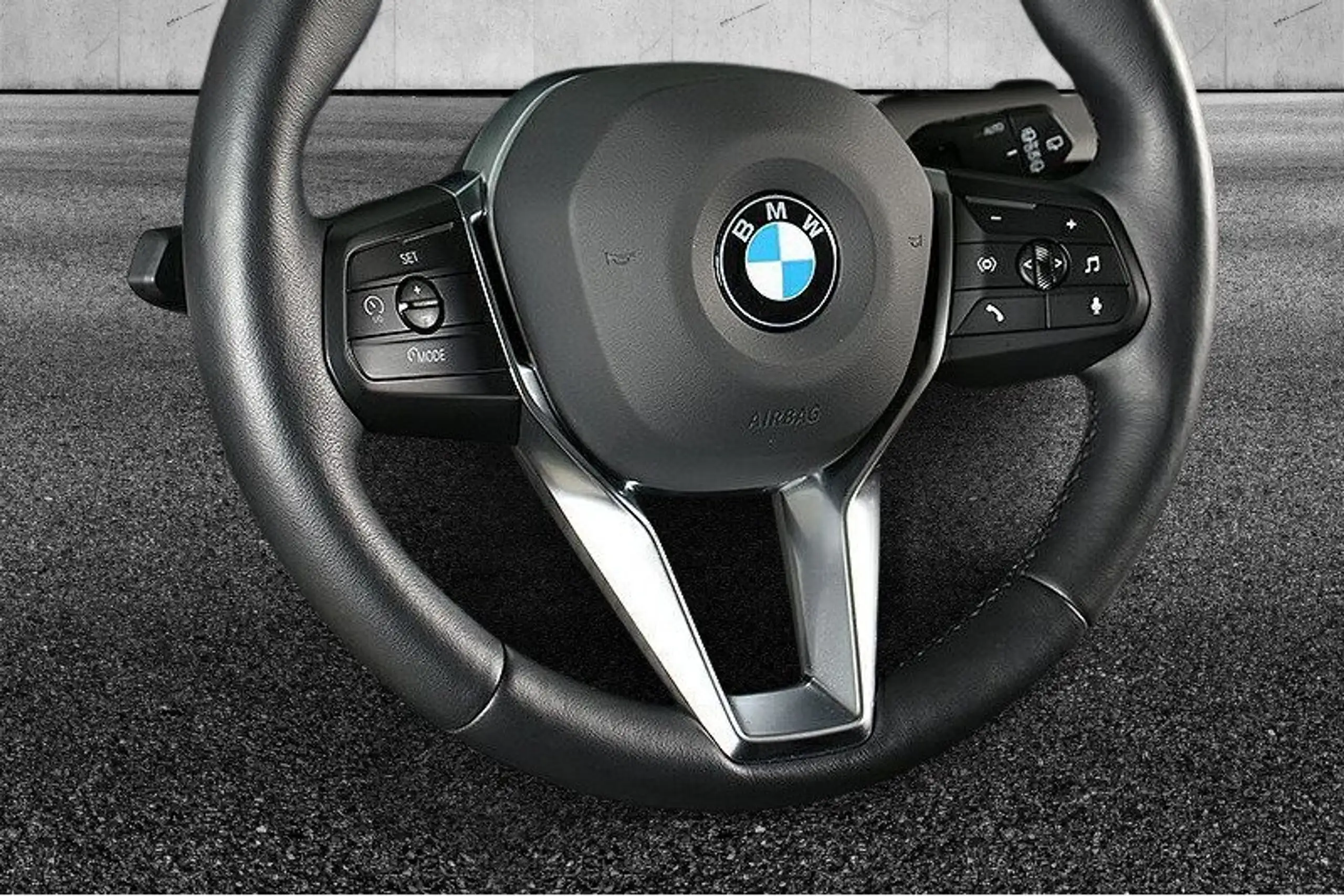 BMW - X1