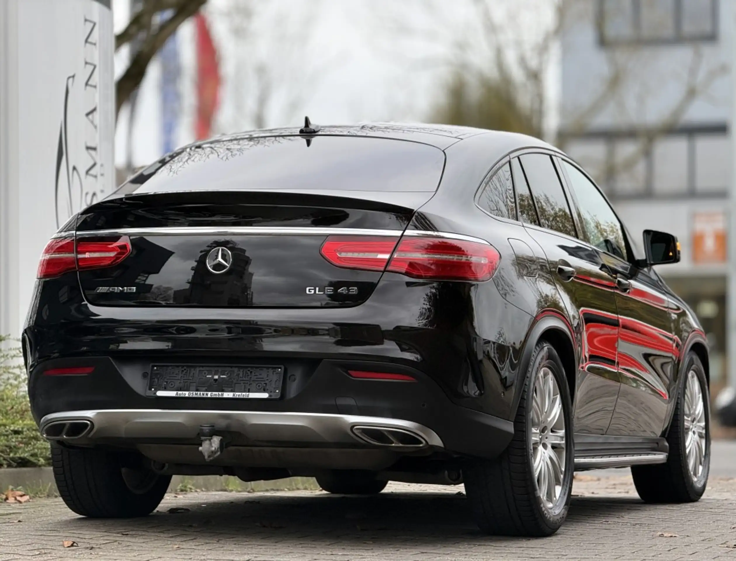 Mercedes-Benz - GLE 43 AMG