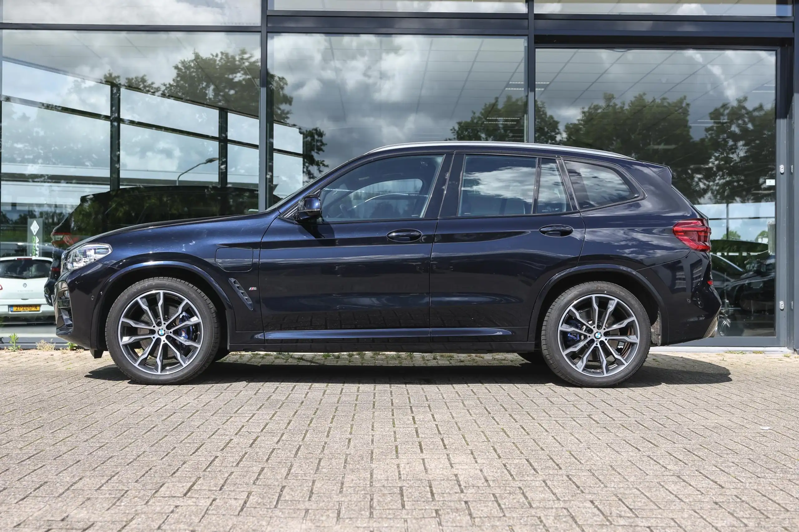 BMW - X3