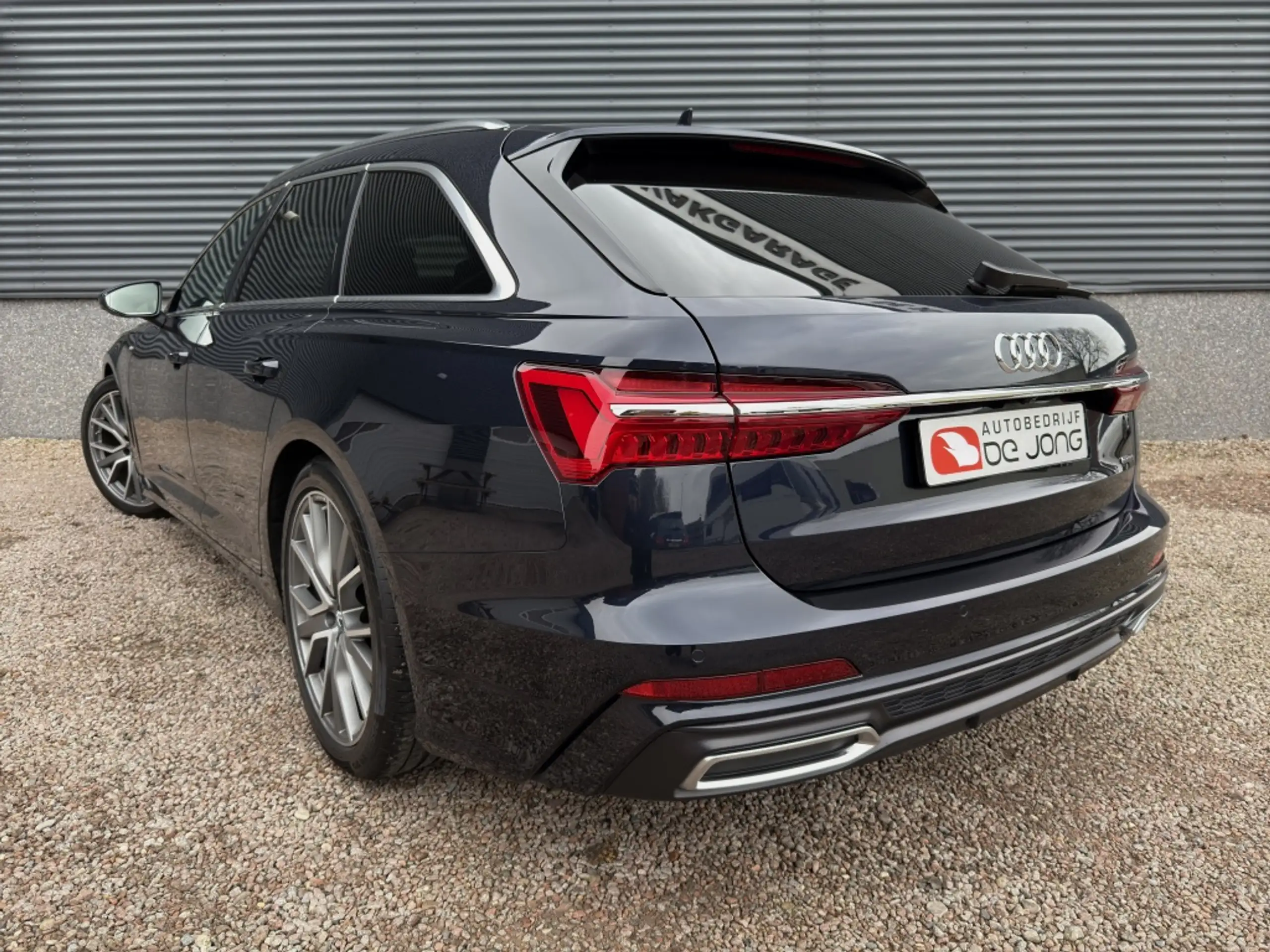 Audi - A6