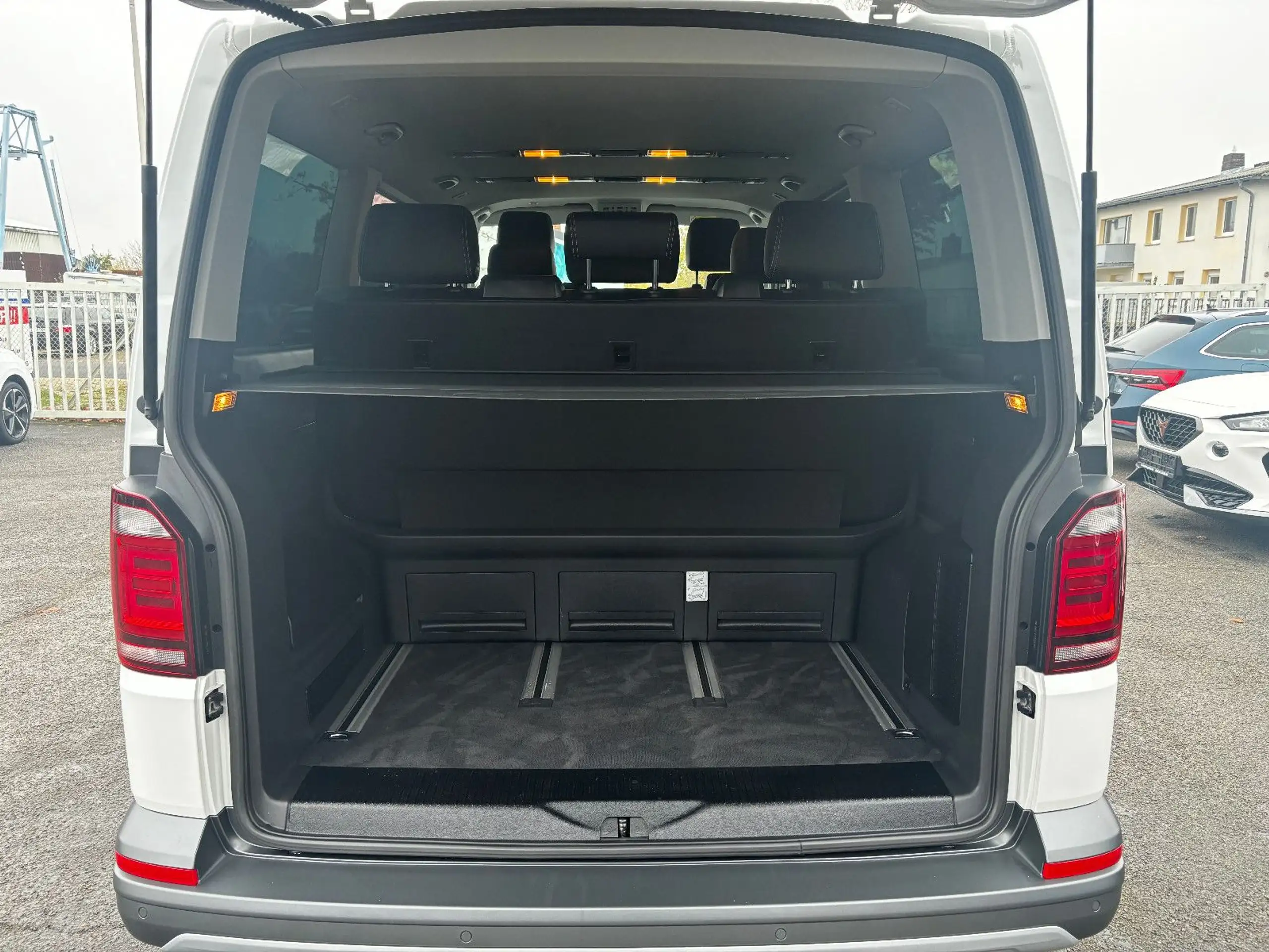 Volkswagen - T6 Multivan