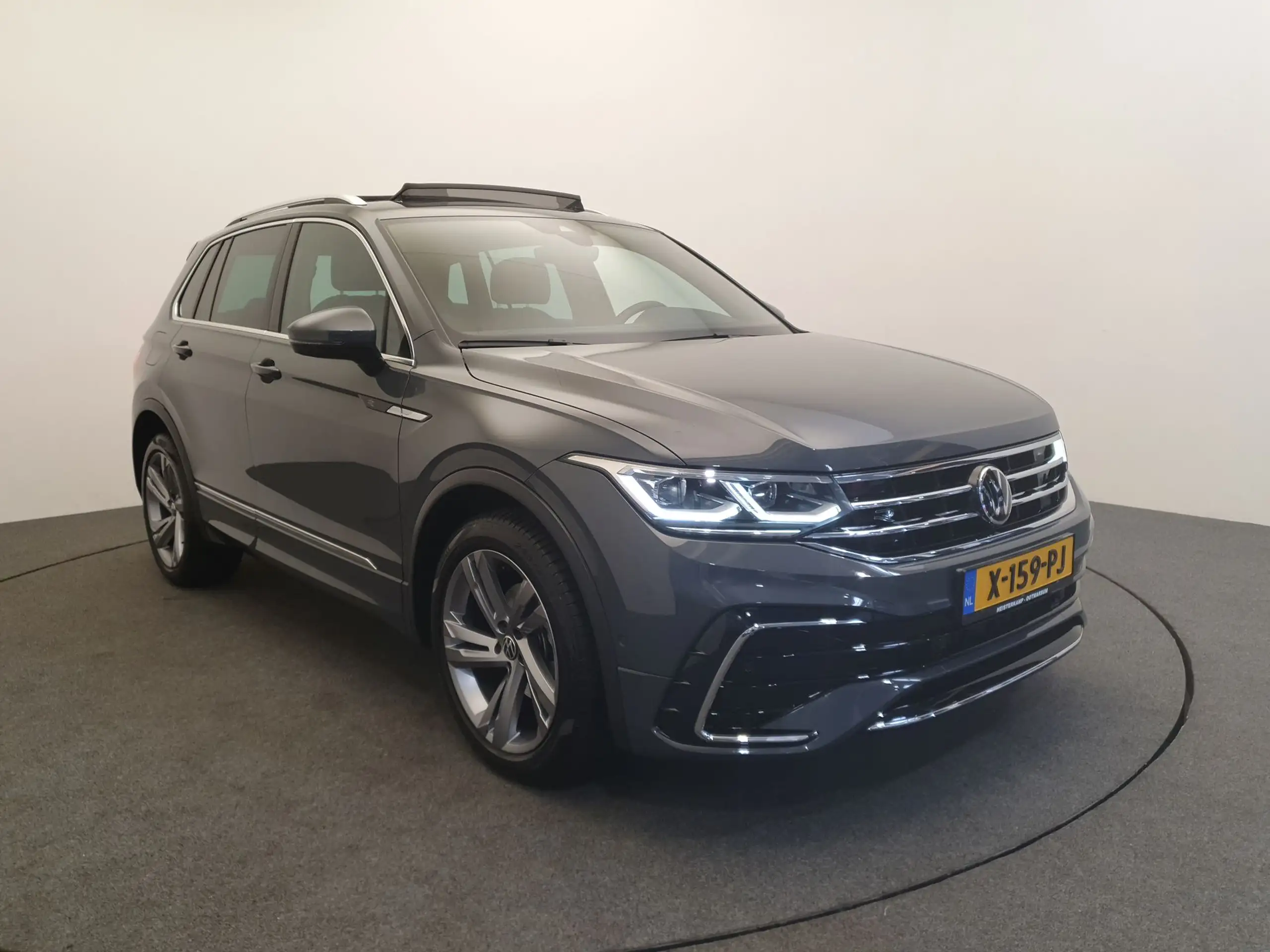 Volkswagen - Tiguan