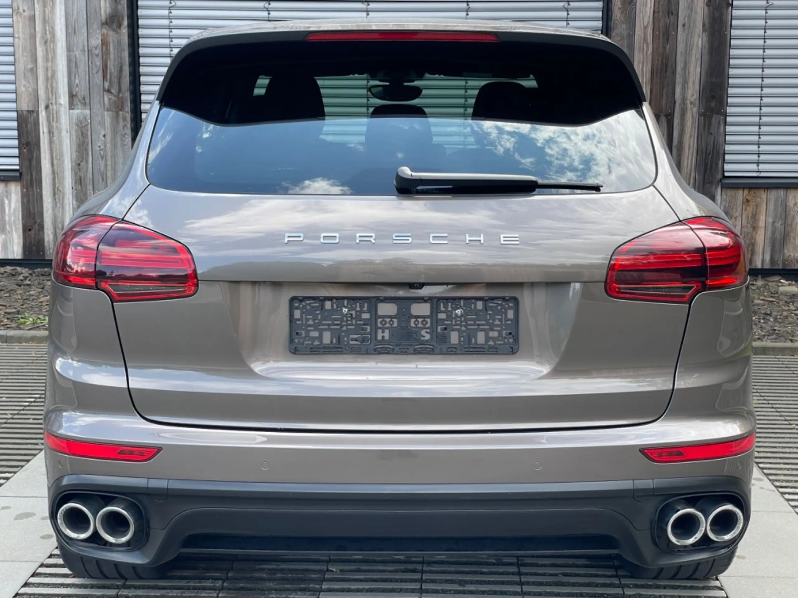 Porsche - Cayenne