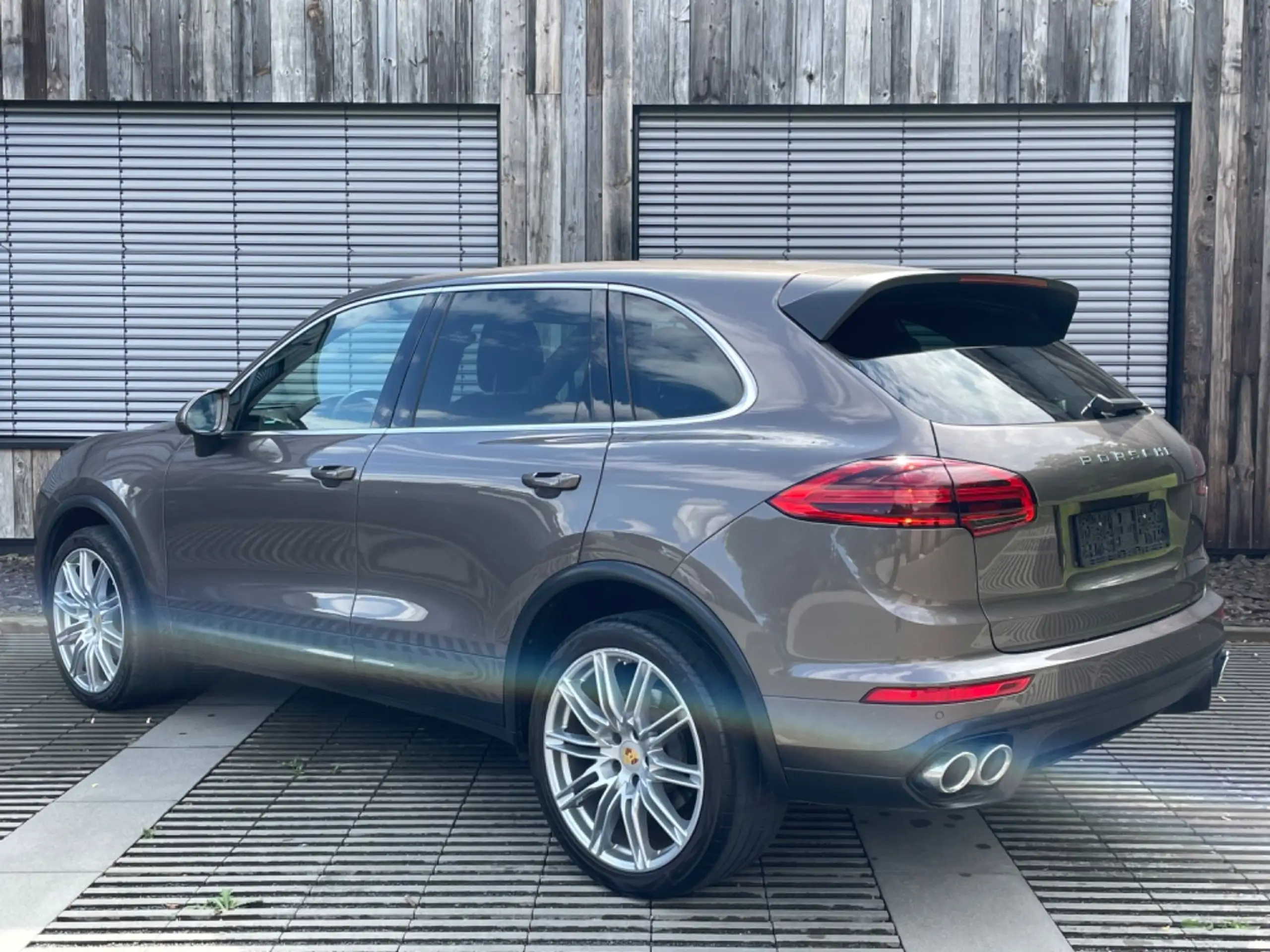 Porsche - Cayenne