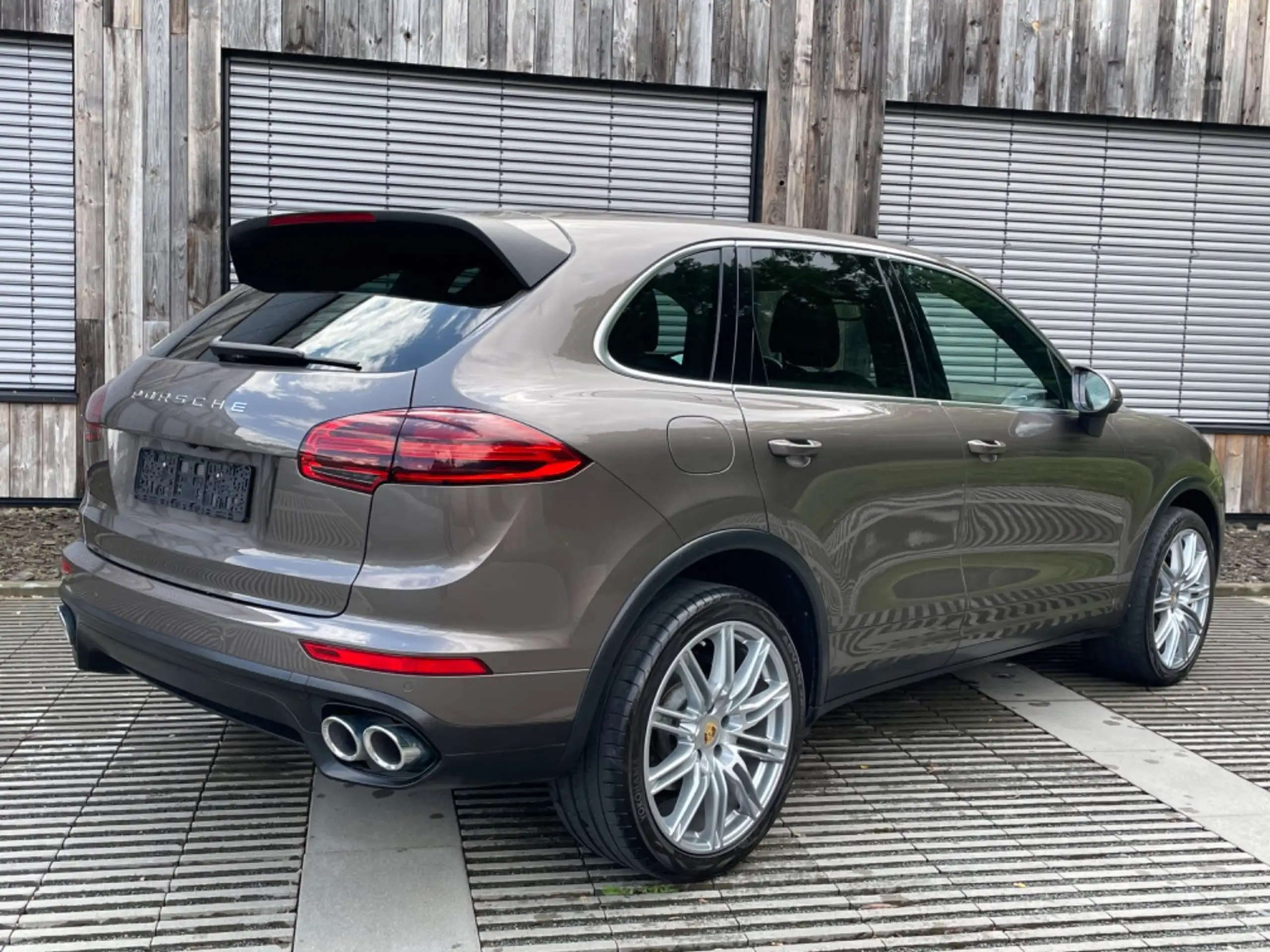 Porsche - Cayenne