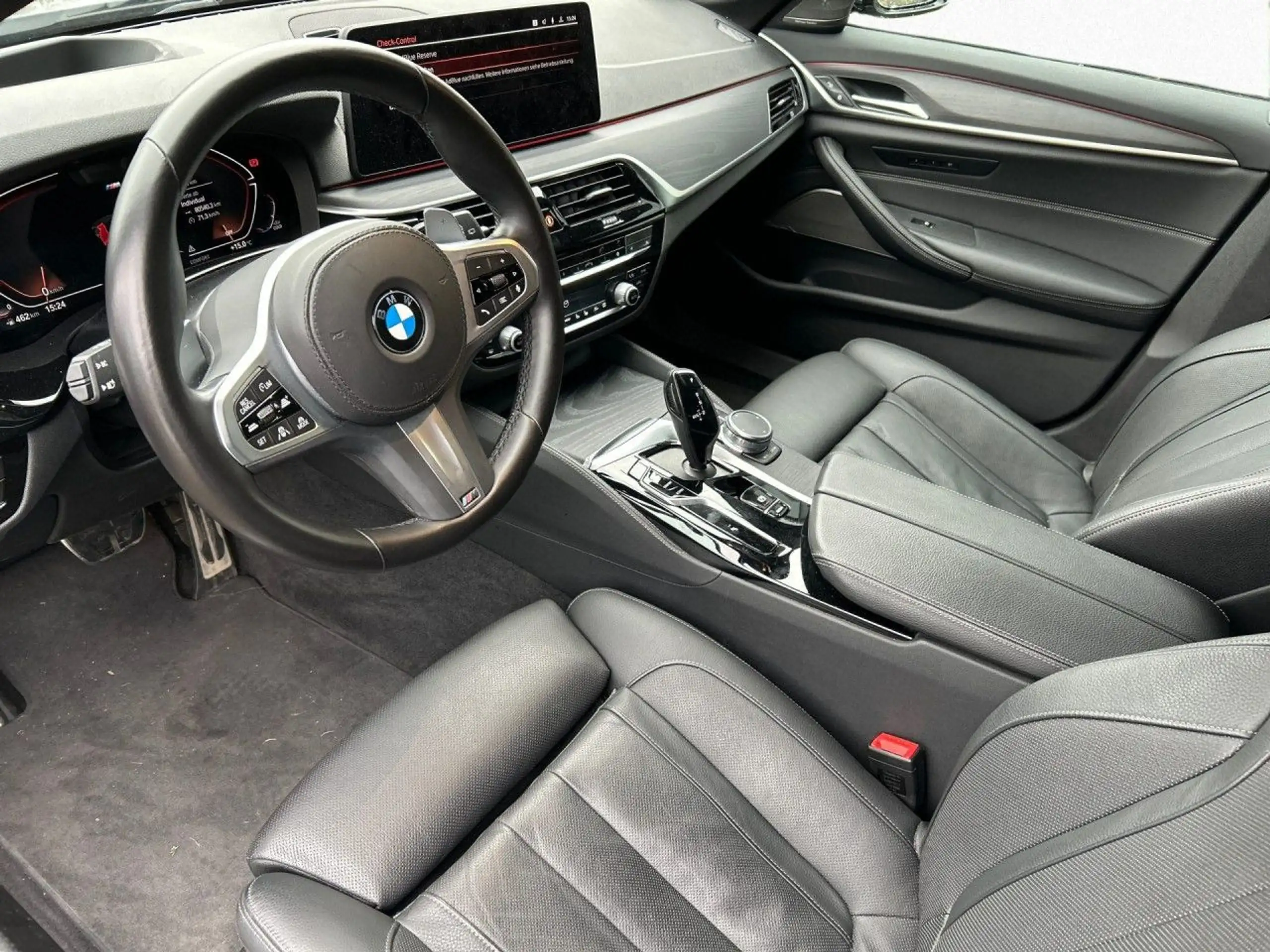 BMW - 530