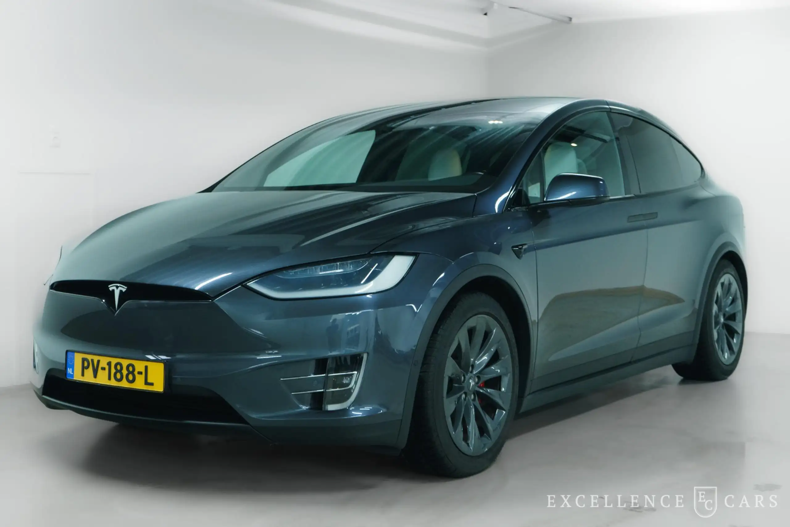 Tesla - Model X