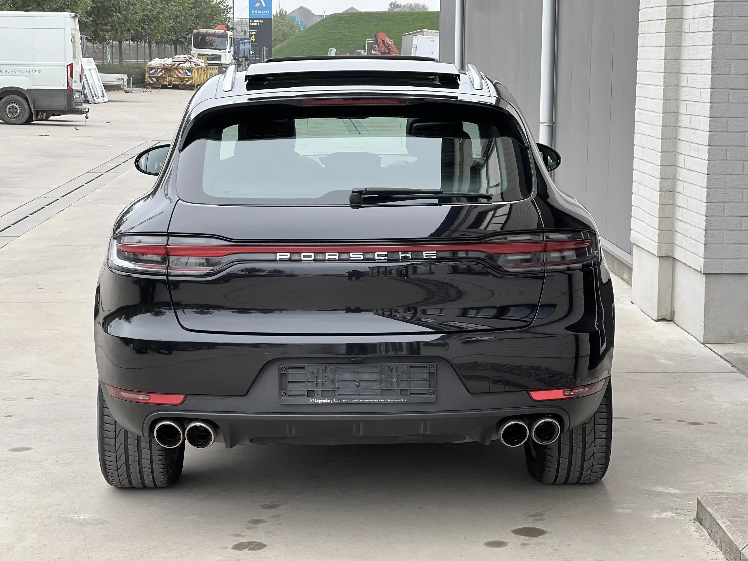 Porsche - Macan