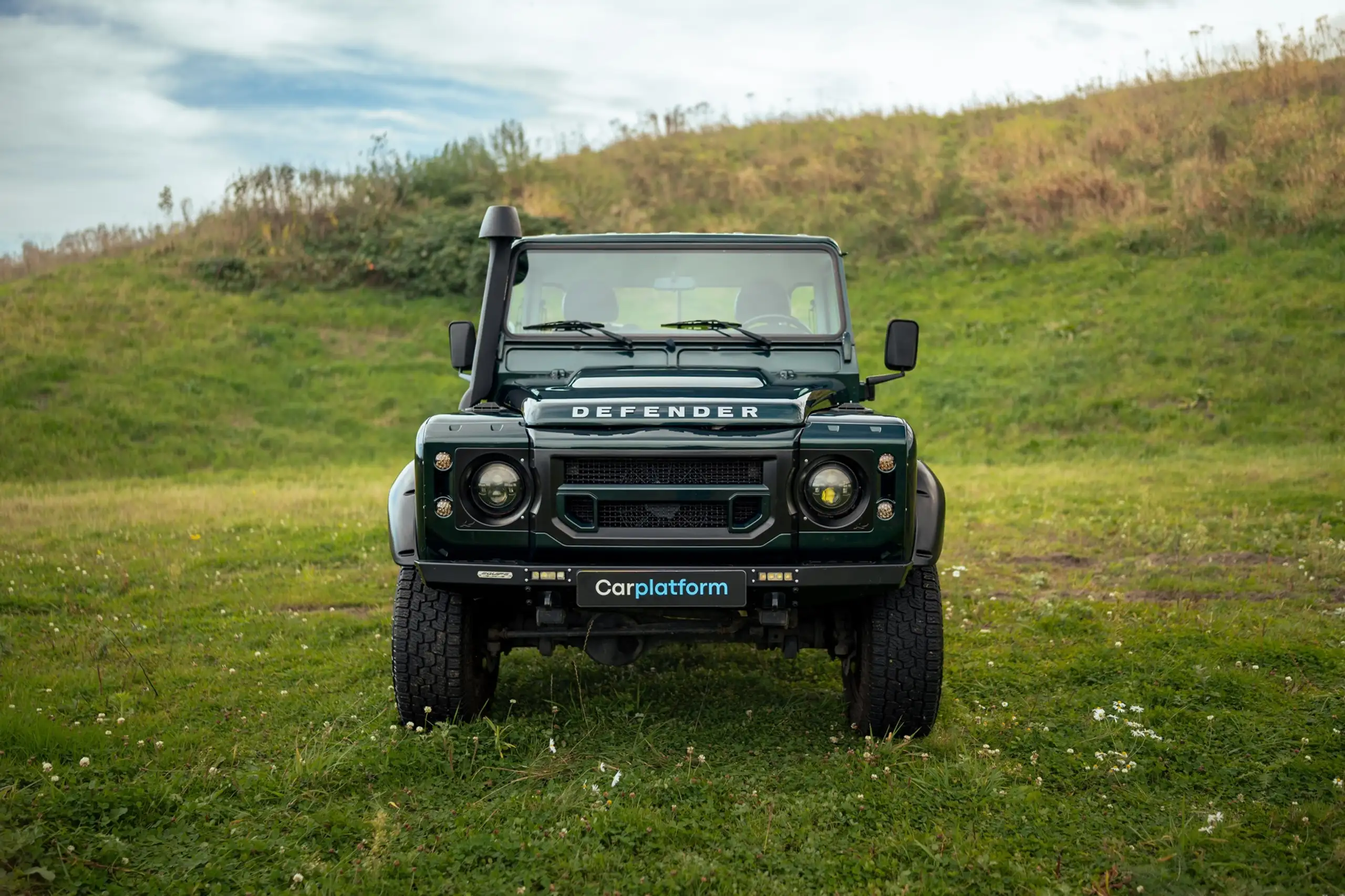 Land Rover - Defender