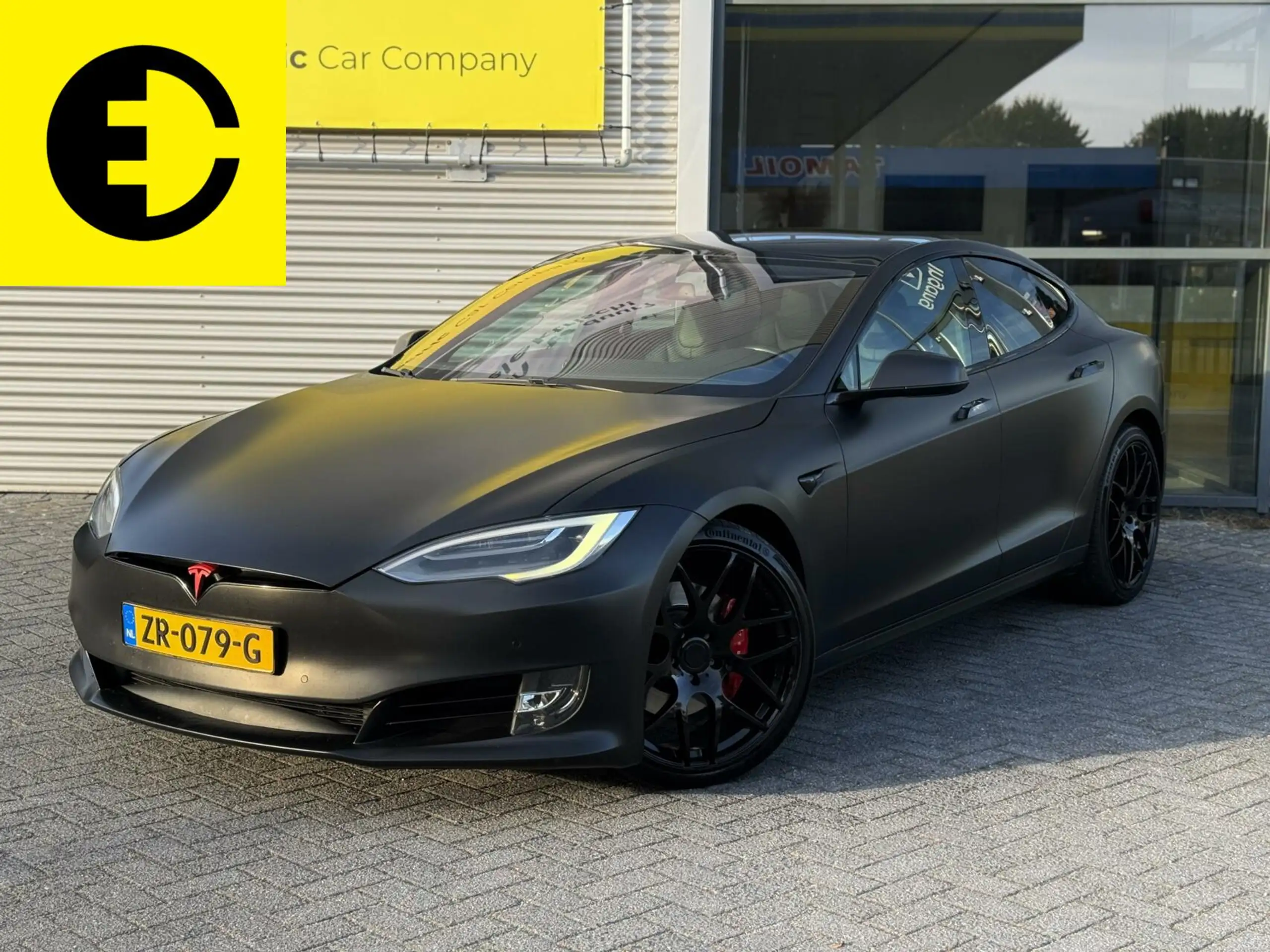 Tesla Model S 2019