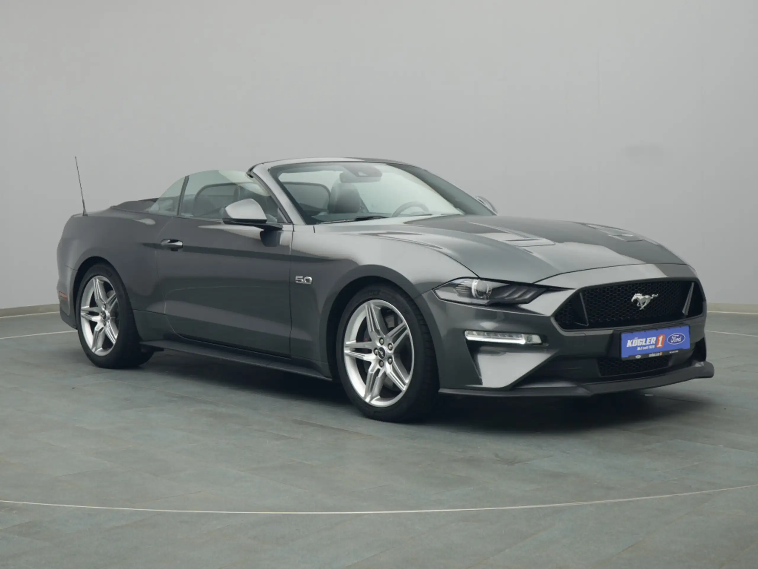 Ford - Mustang