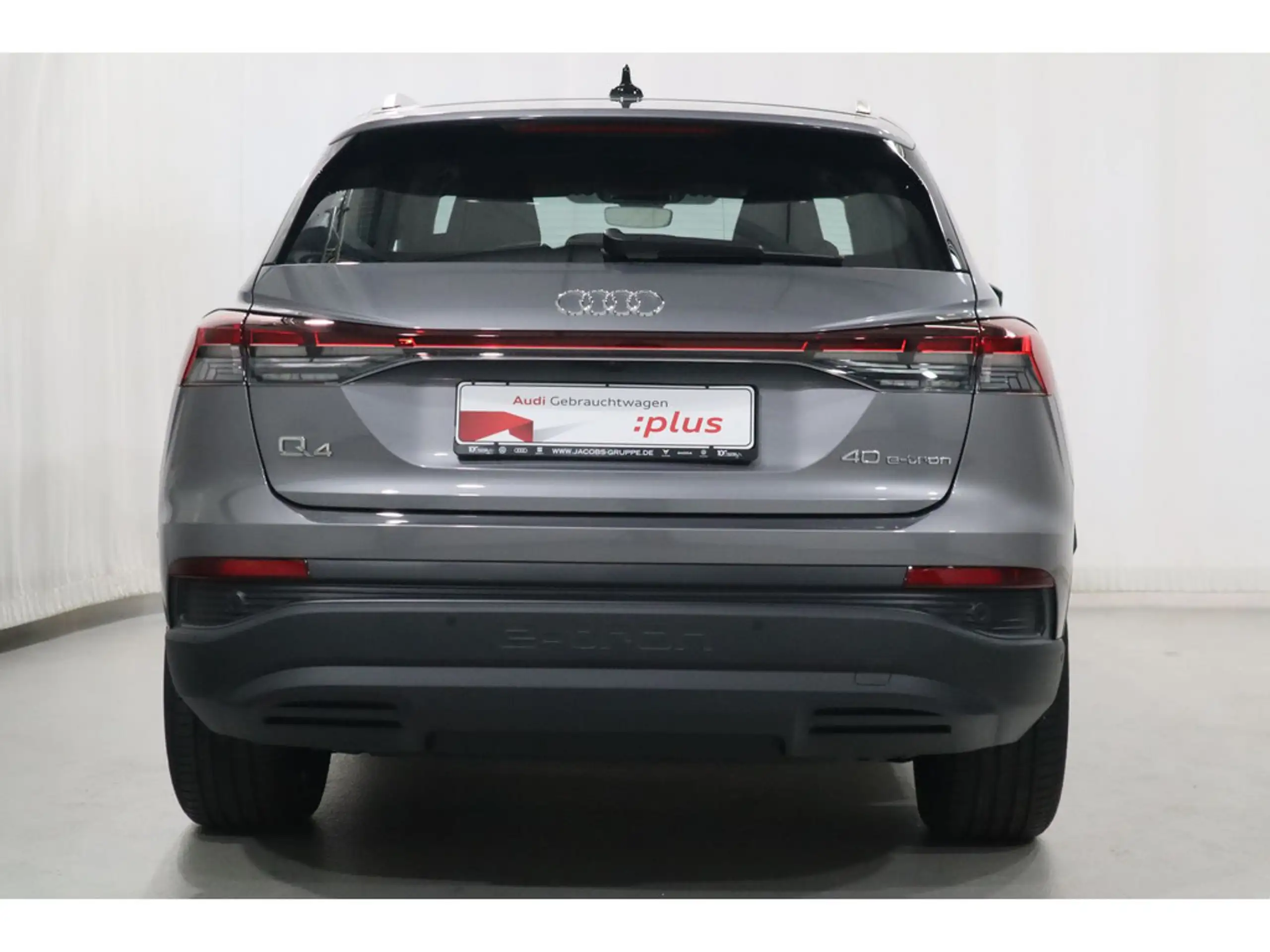 Audi - Q4 e-tron