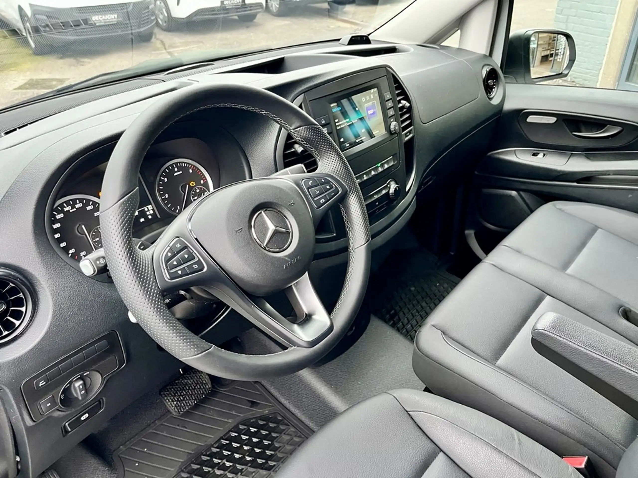 Mercedes-Benz - Vito