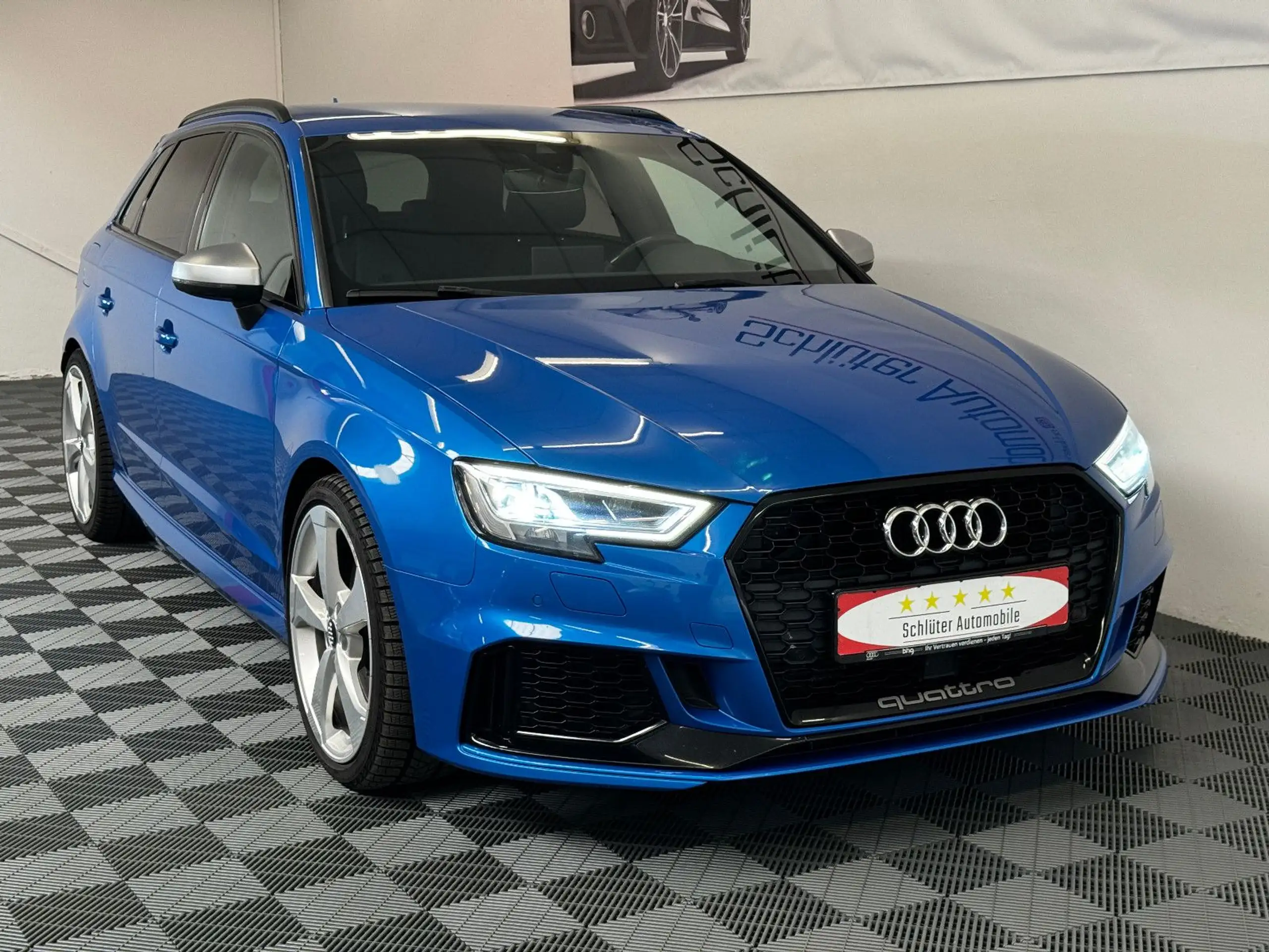 Audi - RS3