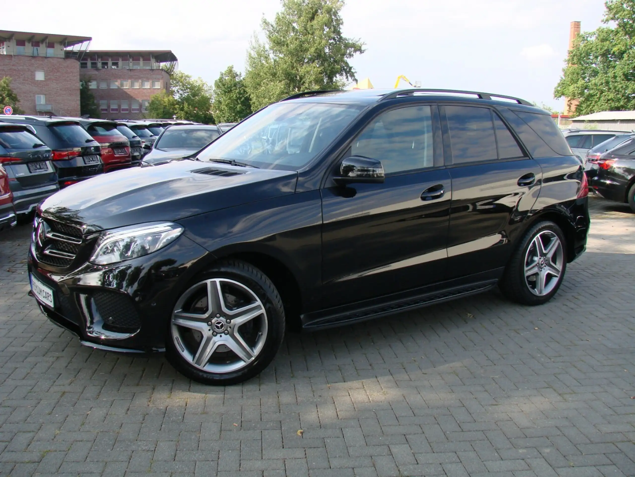 Mercedes-Benz - GLE 350