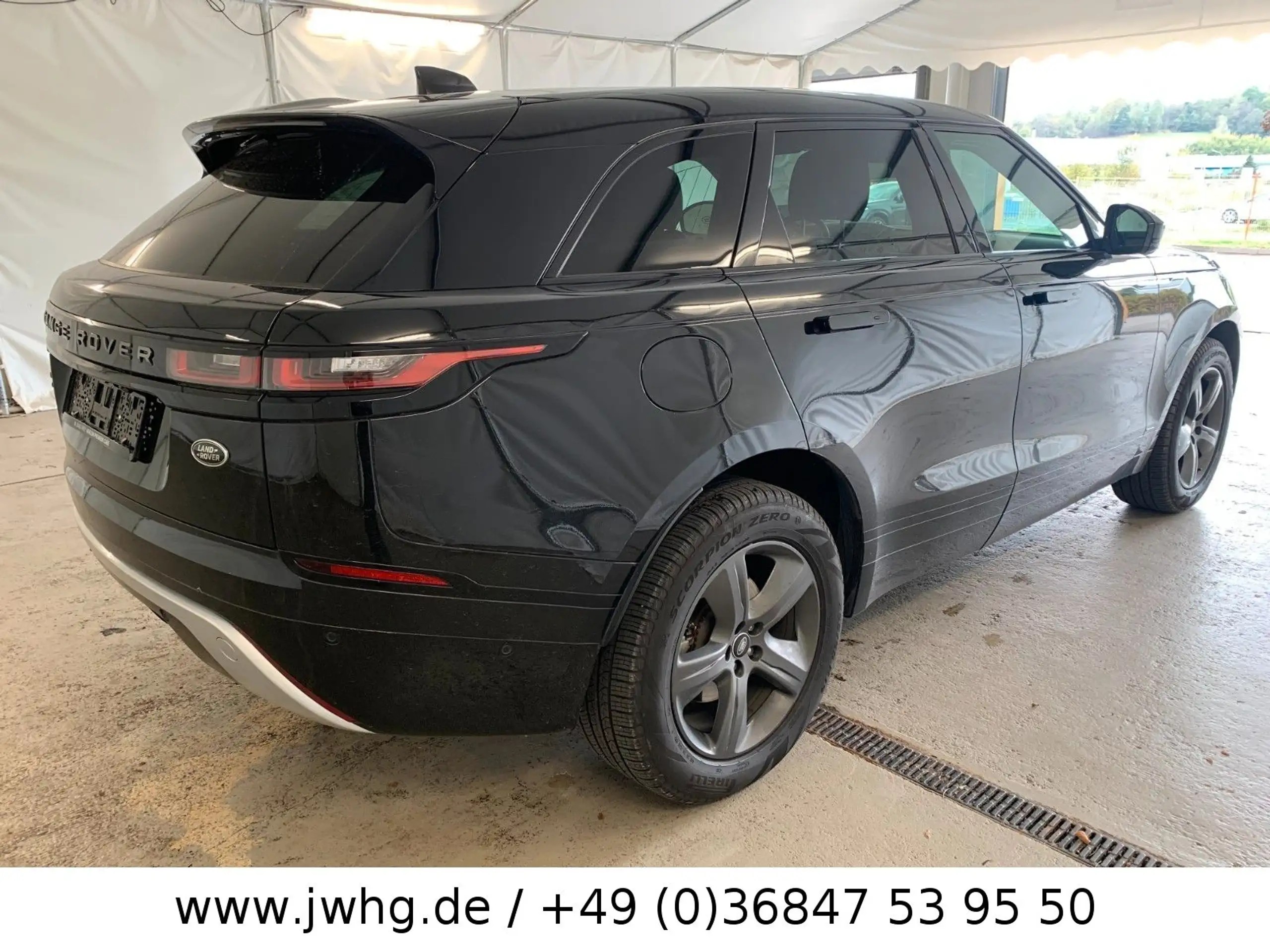 Land Rover - Range Rover Velar