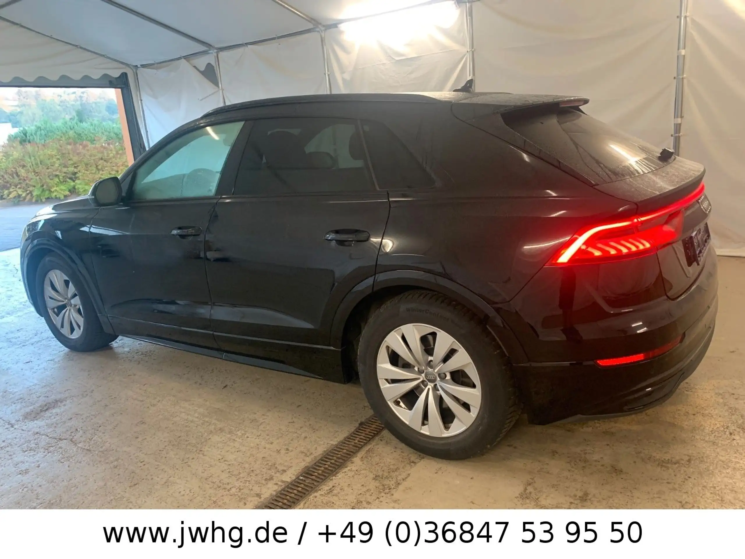 Audi - Q8