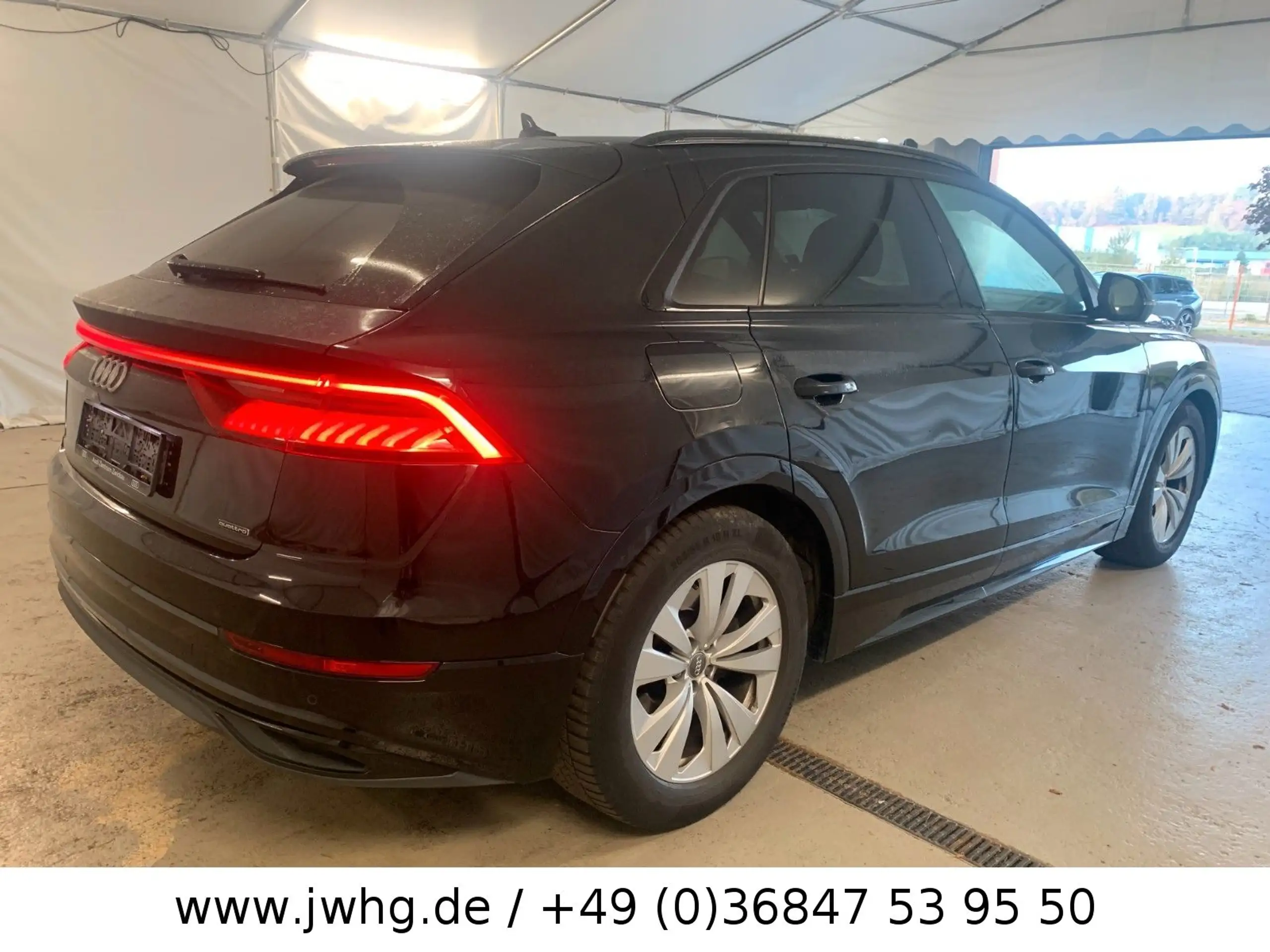 Audi - Q8