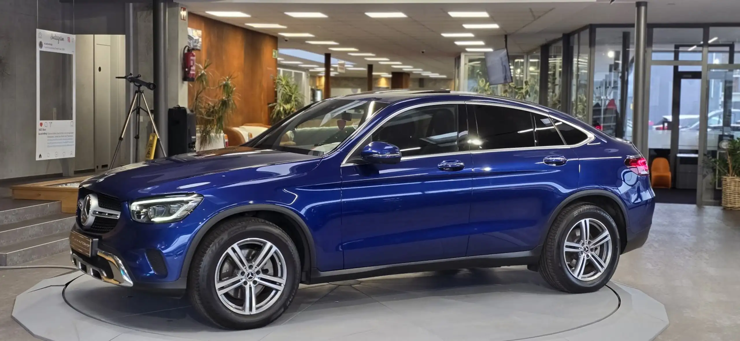 Mercedes-Benz - GLC 200