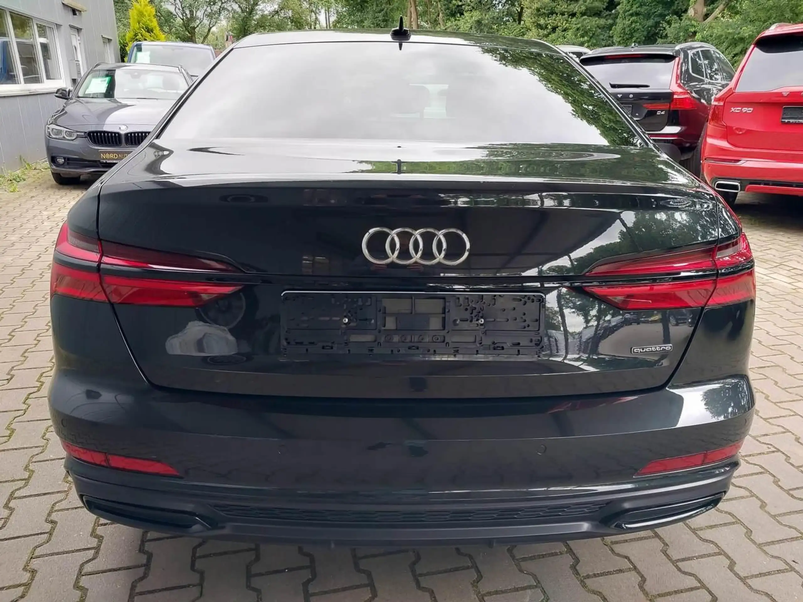 Audi - A6