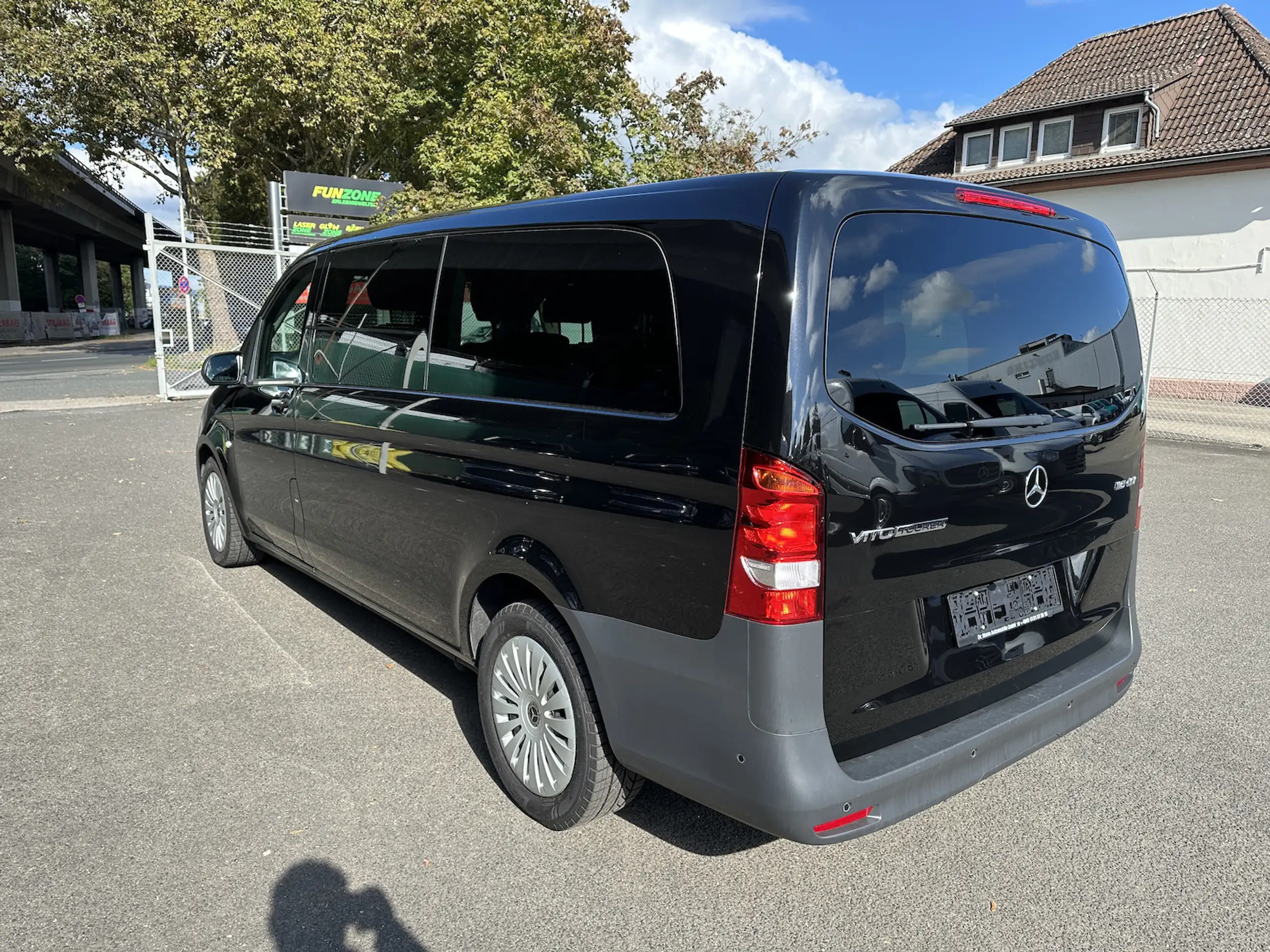 Mercedes-Benz - Vito