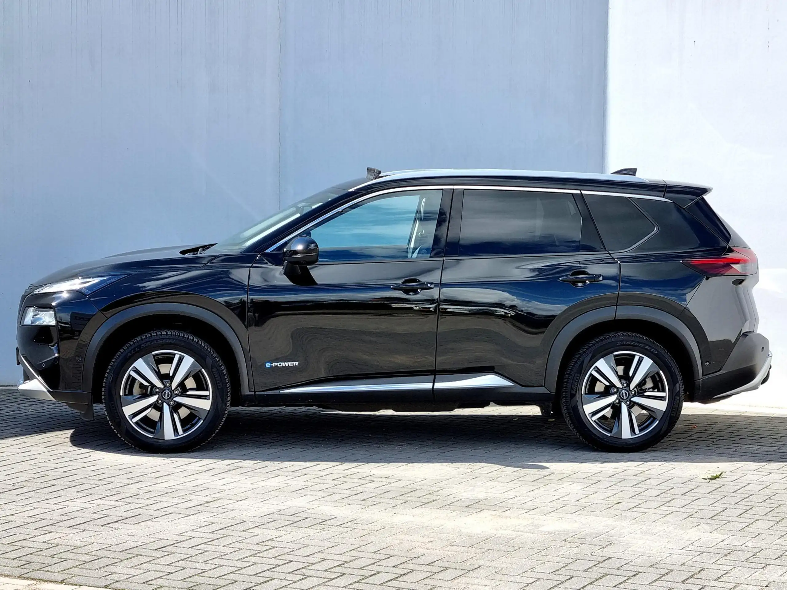 Nissan - X-Trail