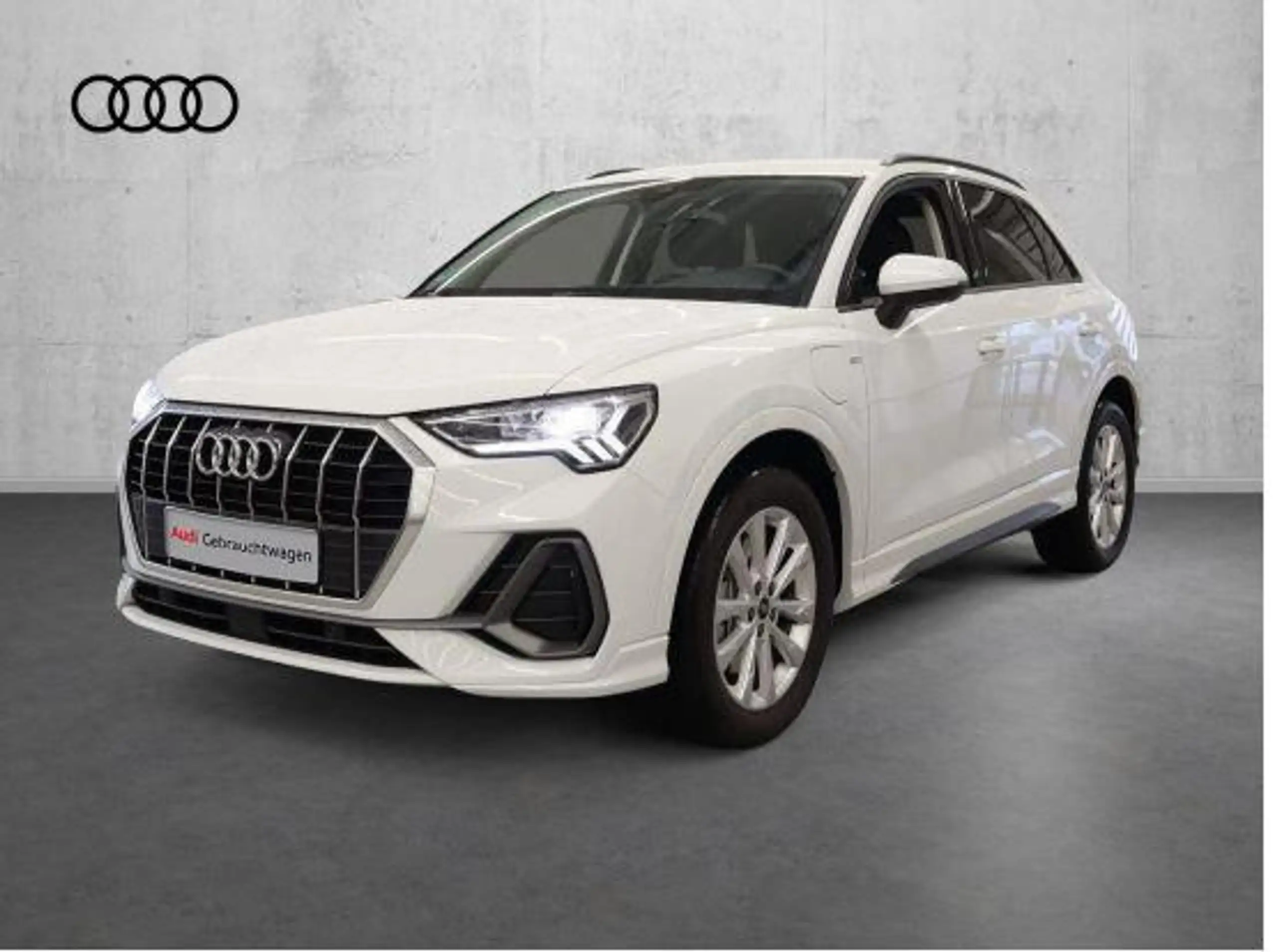 Audi - Q3