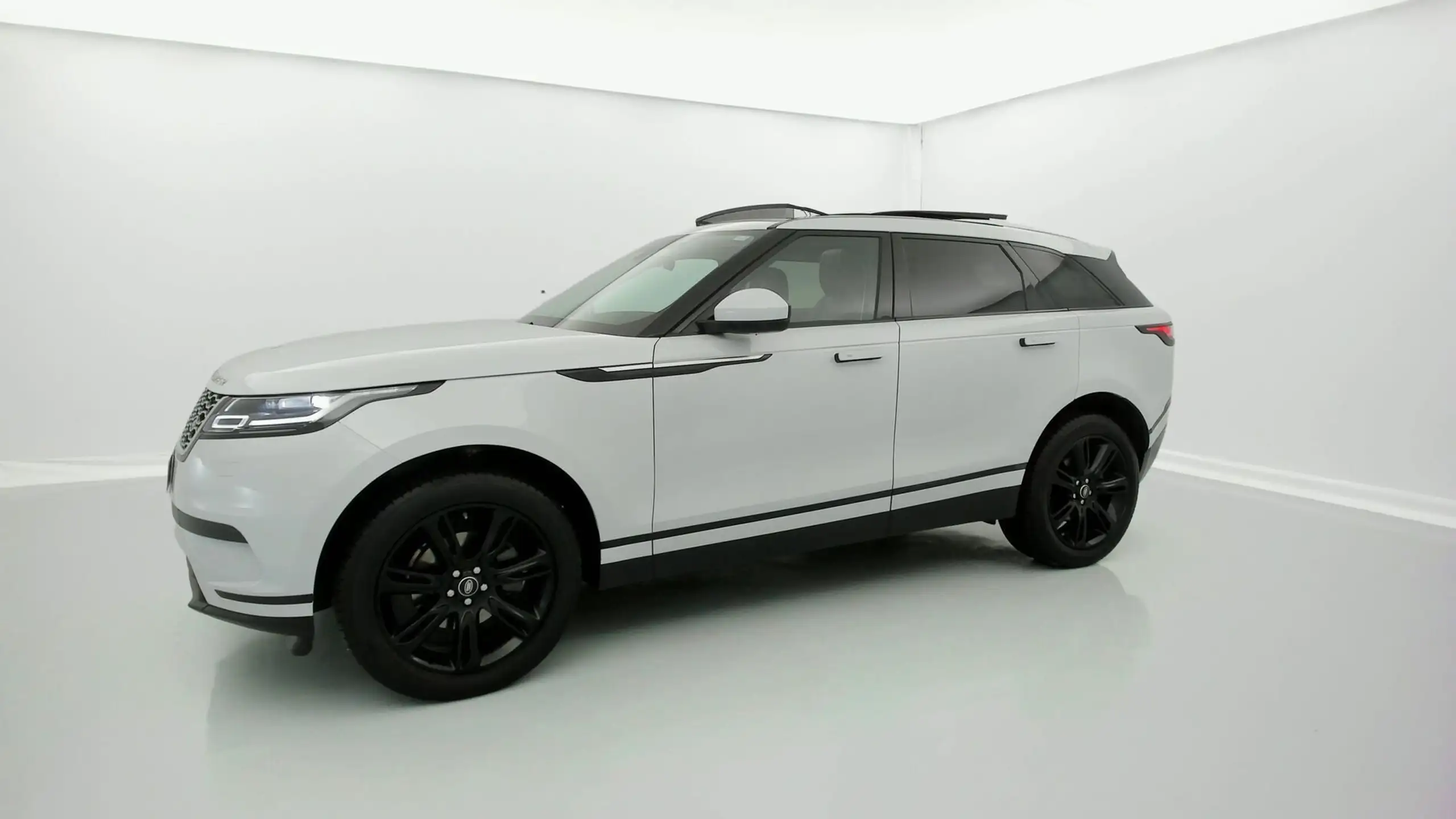 Land Rover - Range Rover Velar