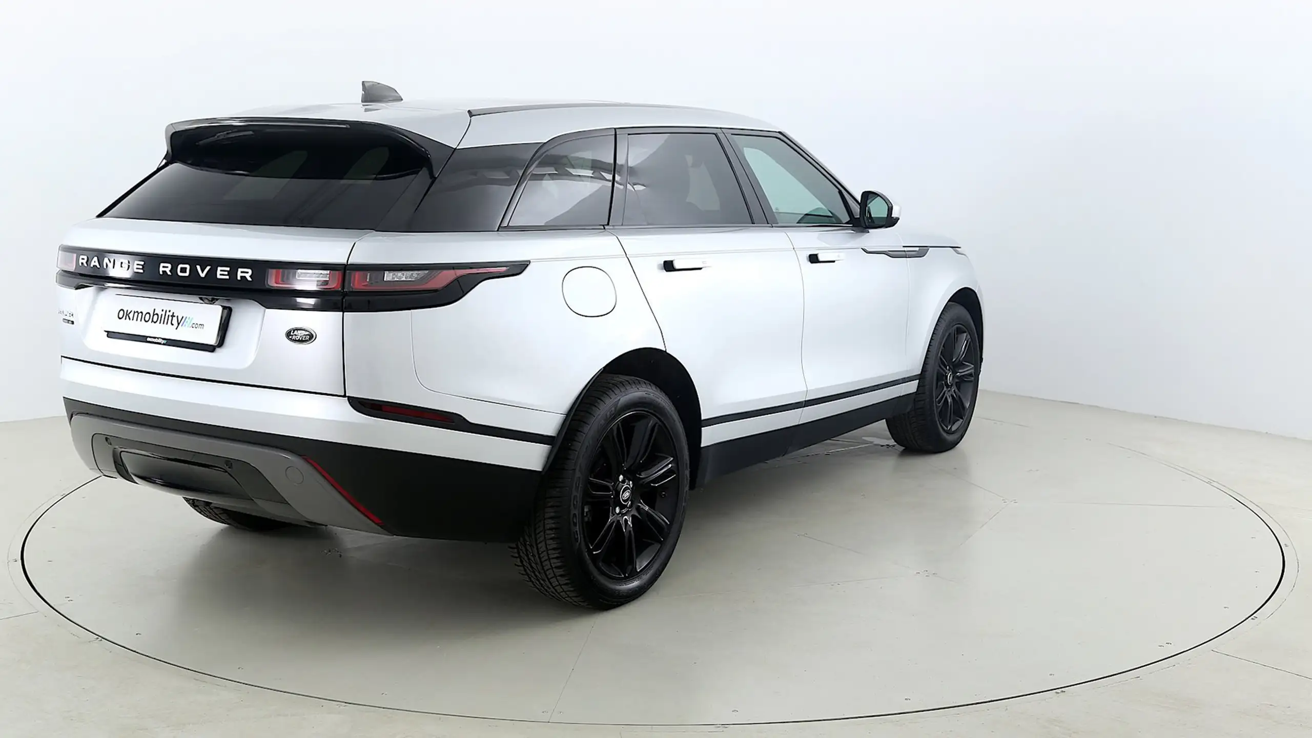 Land Rover - Range Rover Velar