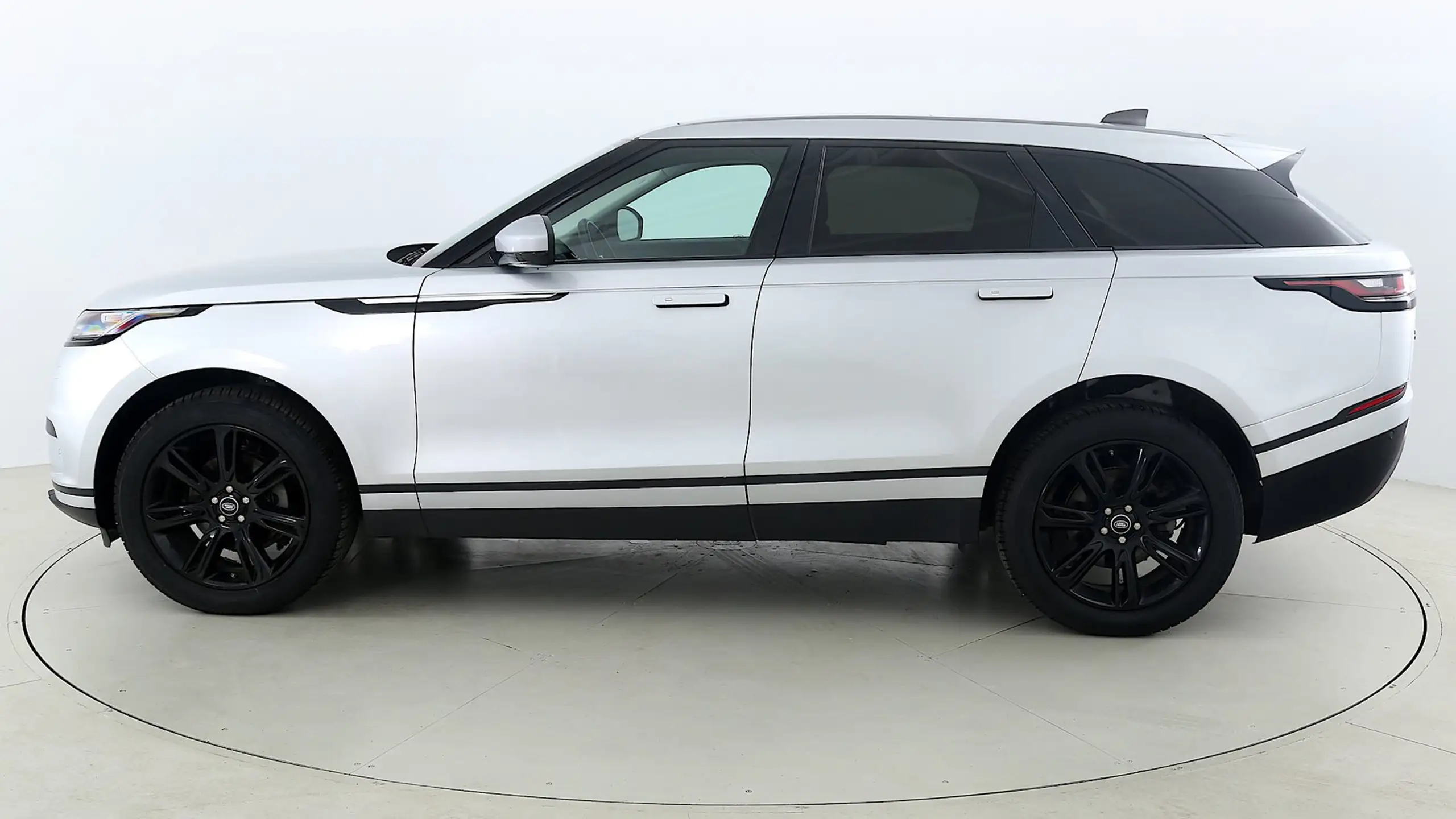 Land Rover - Range Rover Velar