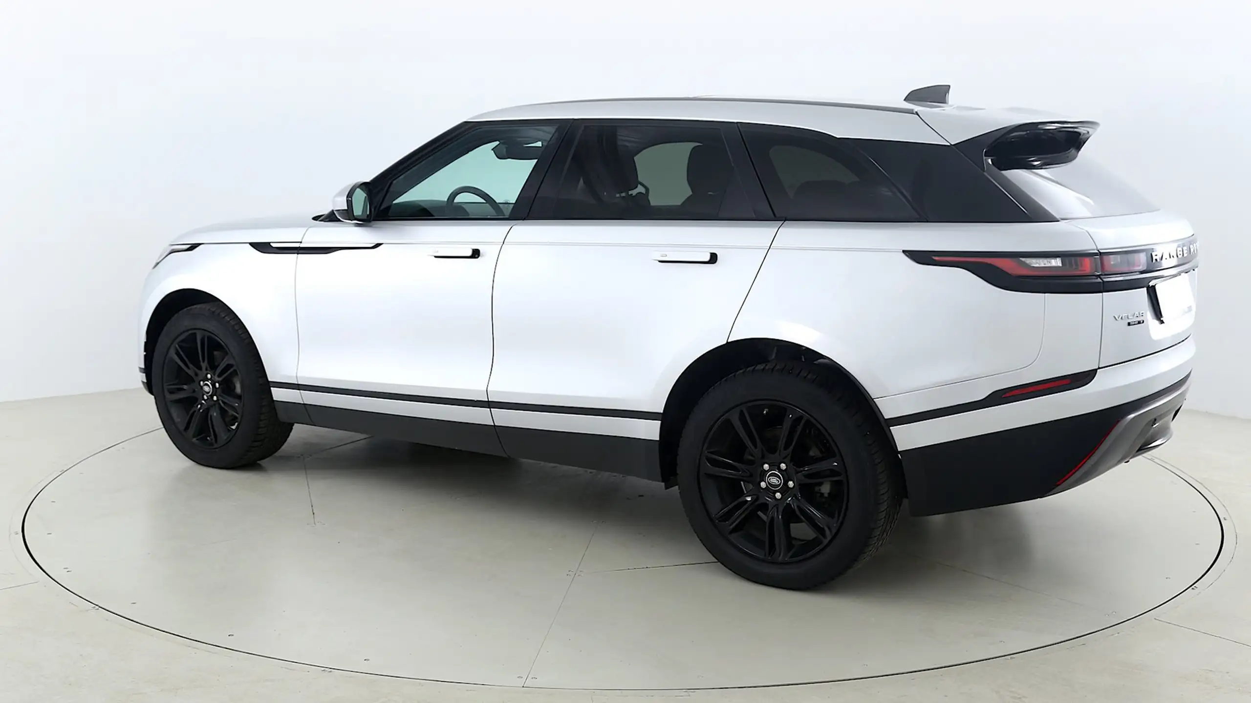 Land Rover - Range Rover Velar