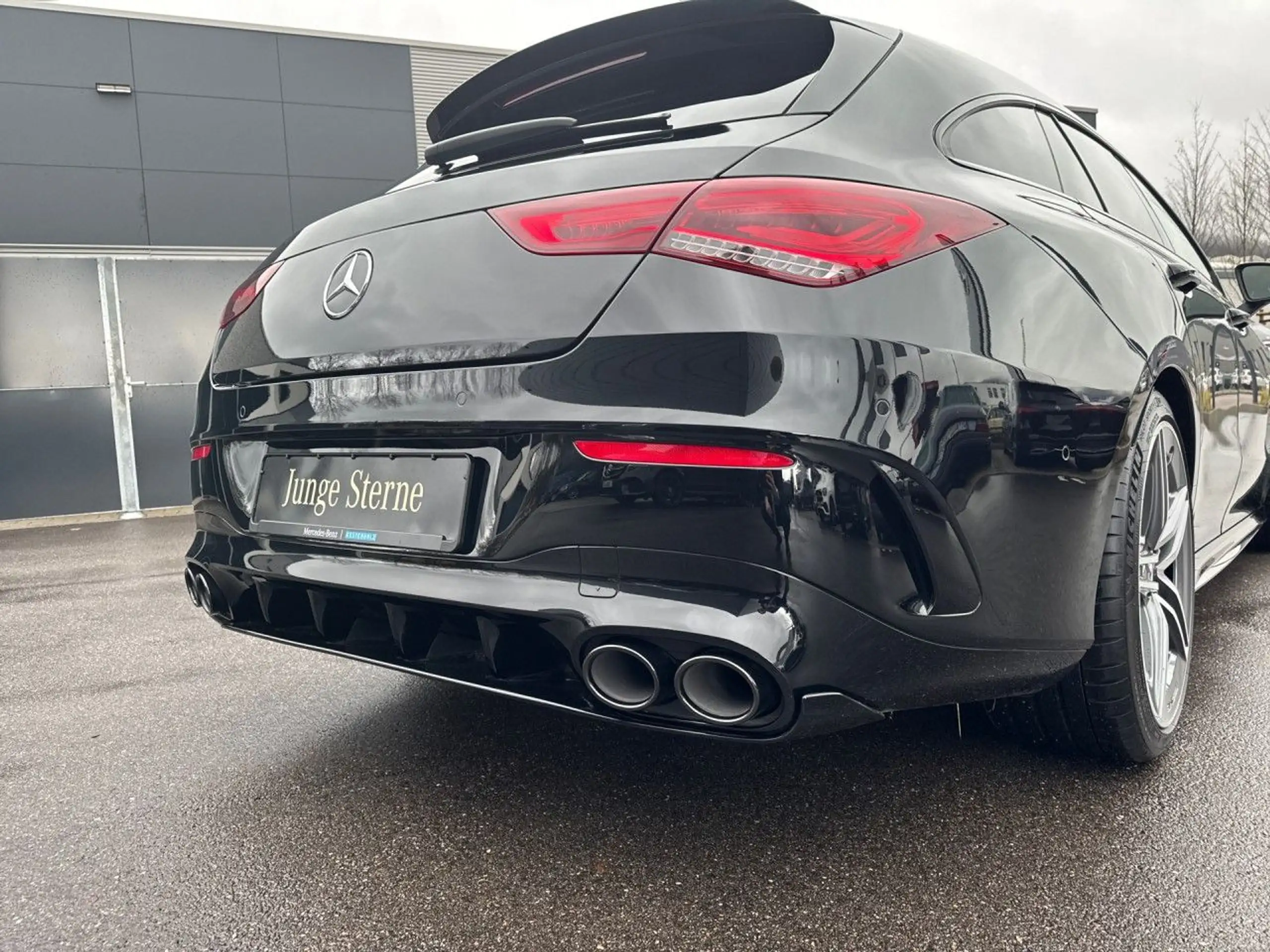 Mercedes-Benz - CLA 45 AMG