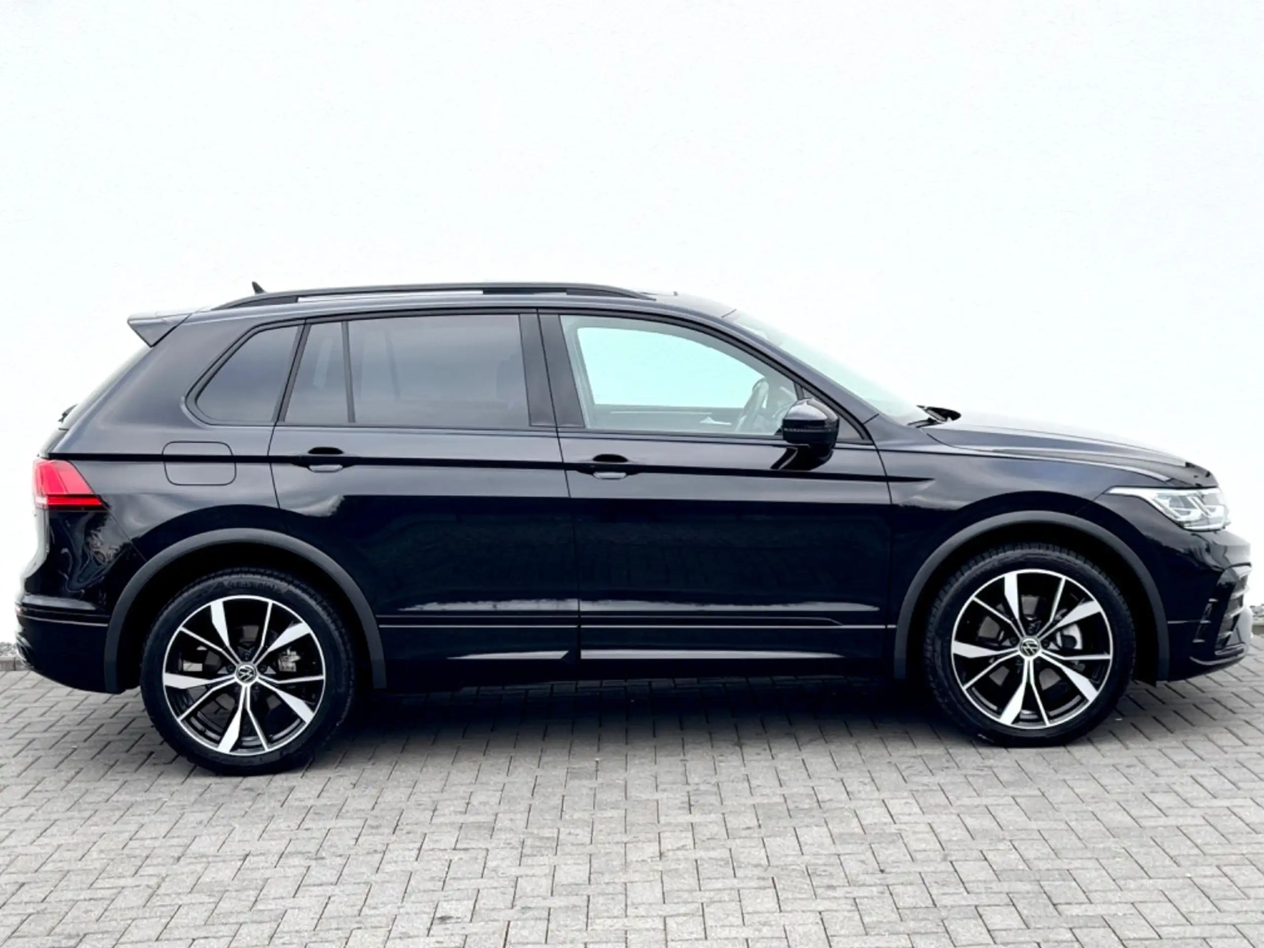 Volkswagen - Tiguan