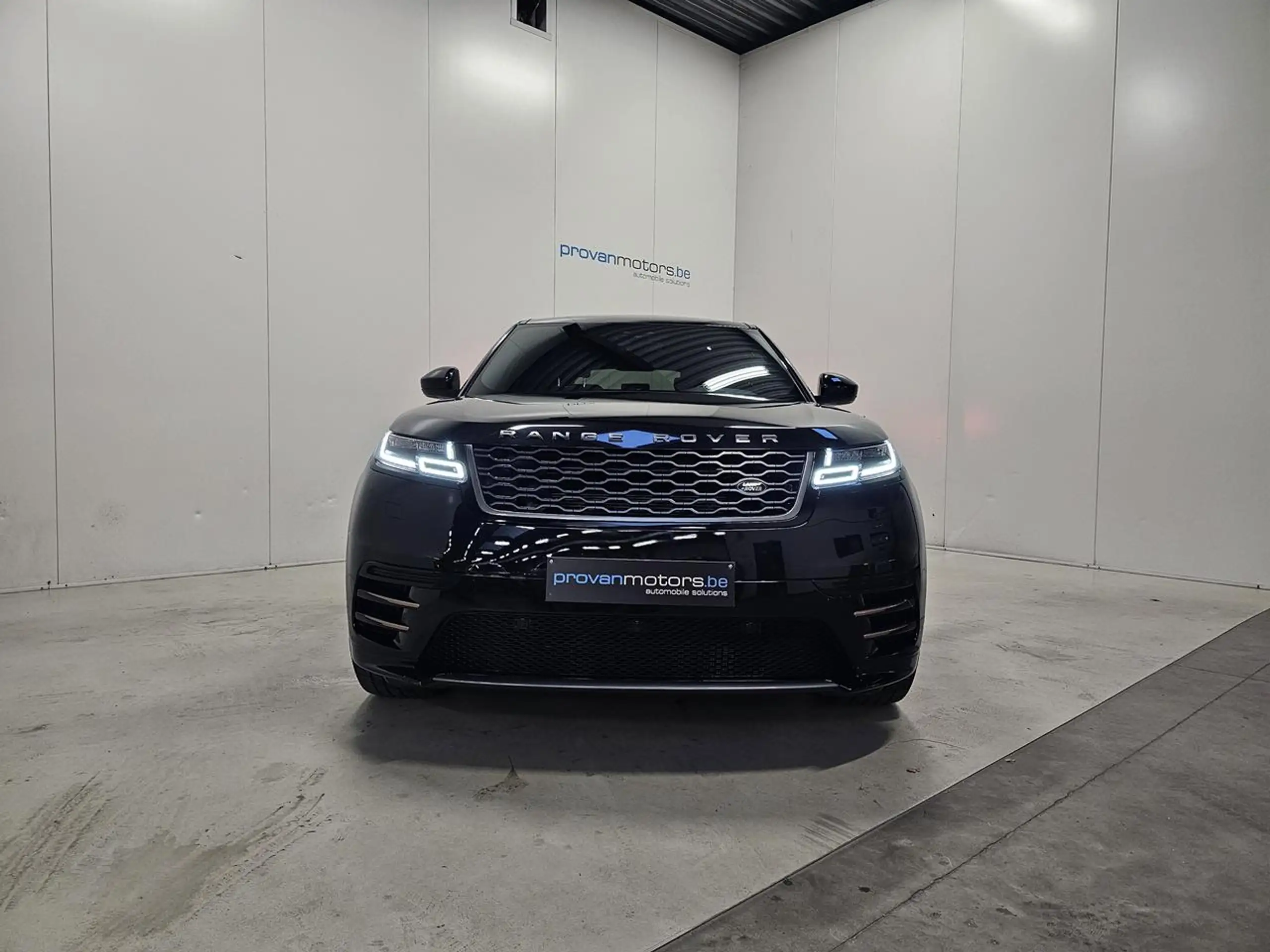 Land Rover - Range Rover Velar