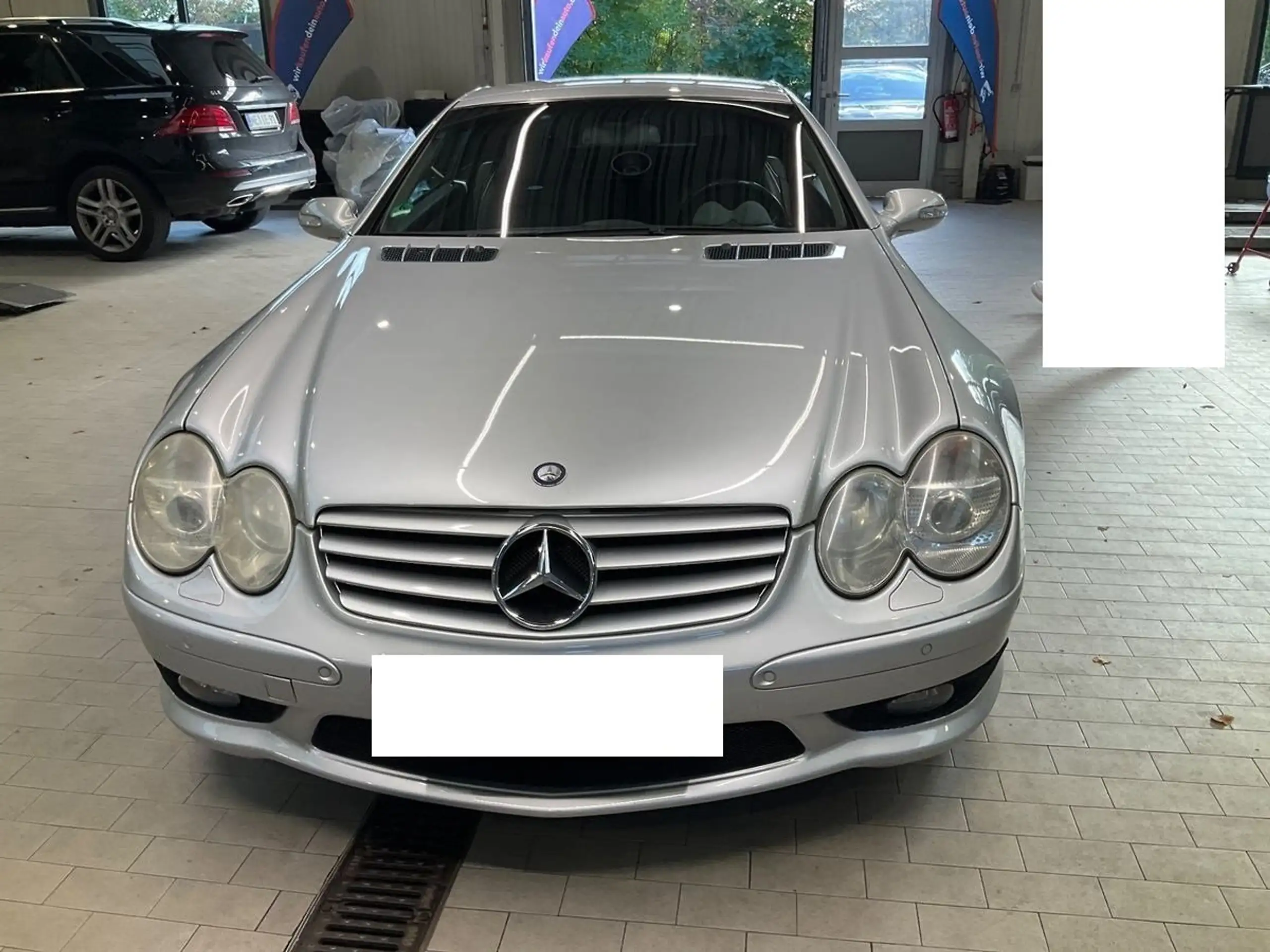 Mercedes-Benz - SL 55 AMG