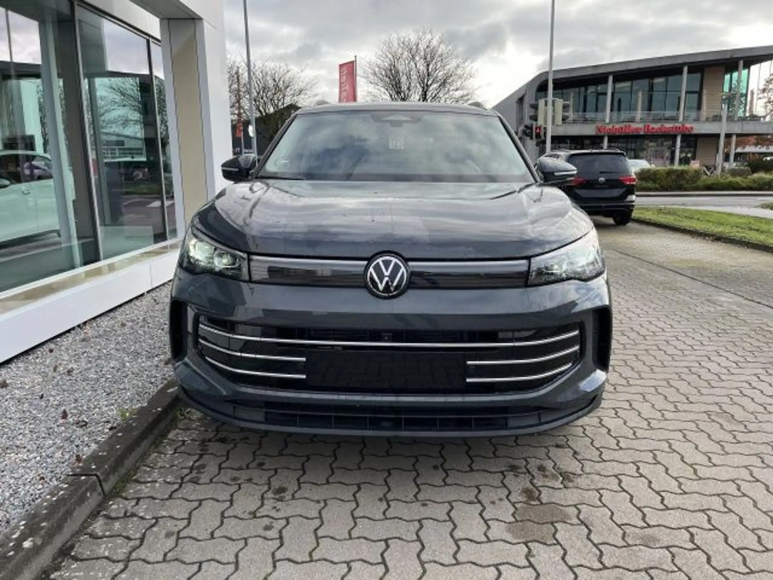 Volkswagen - Tiguan