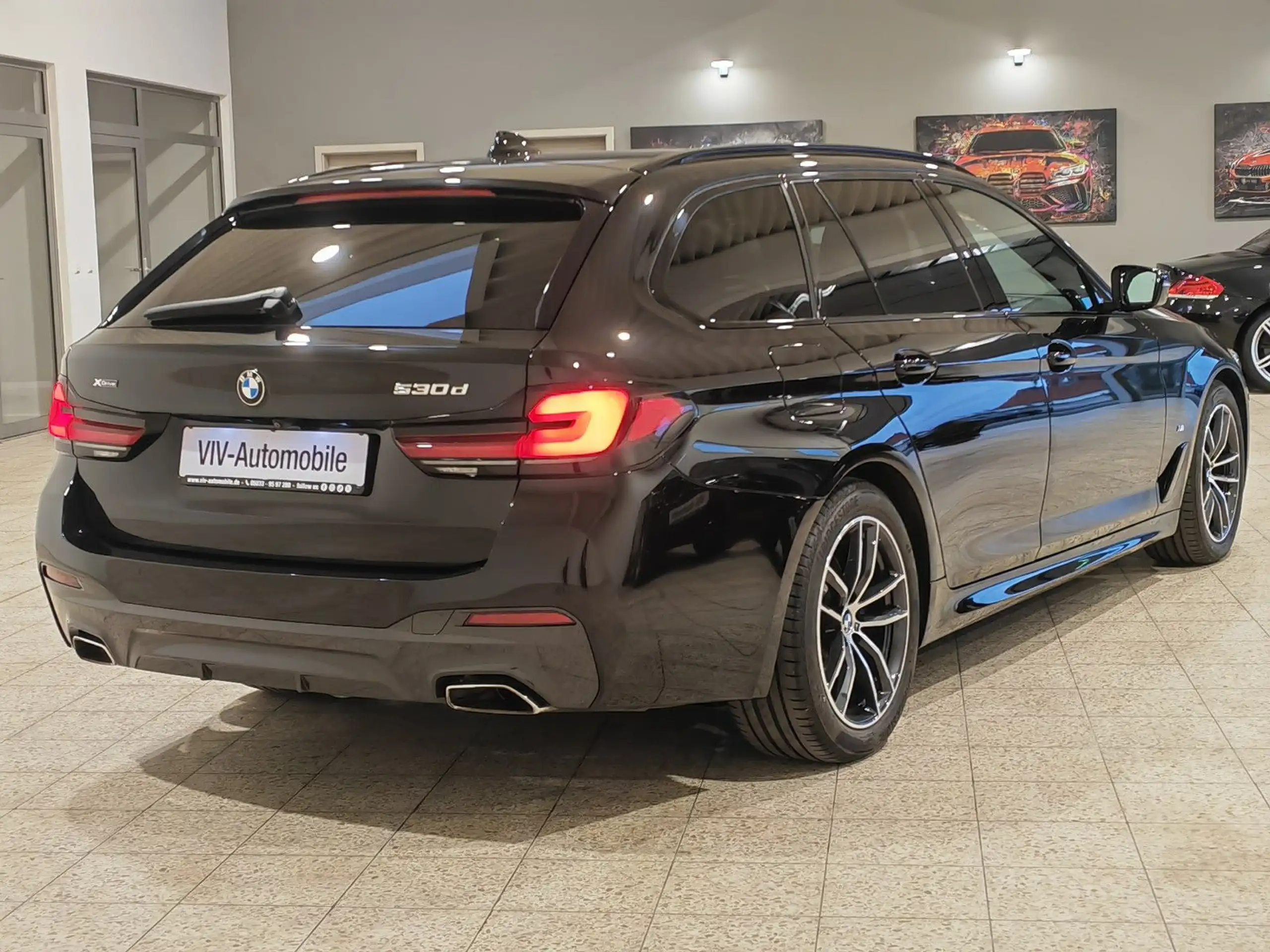 BMW - 530