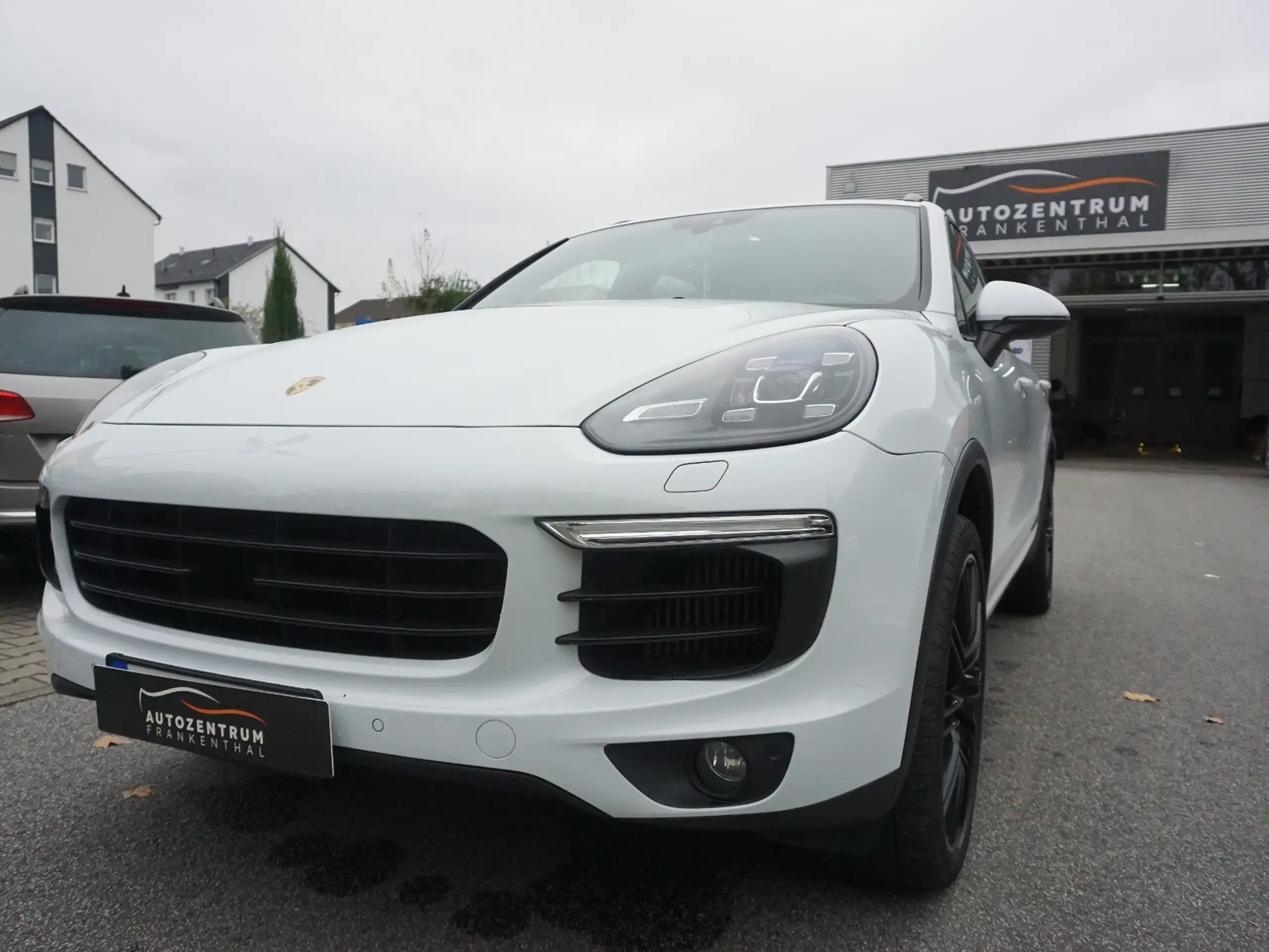 Porsche - Cayenne