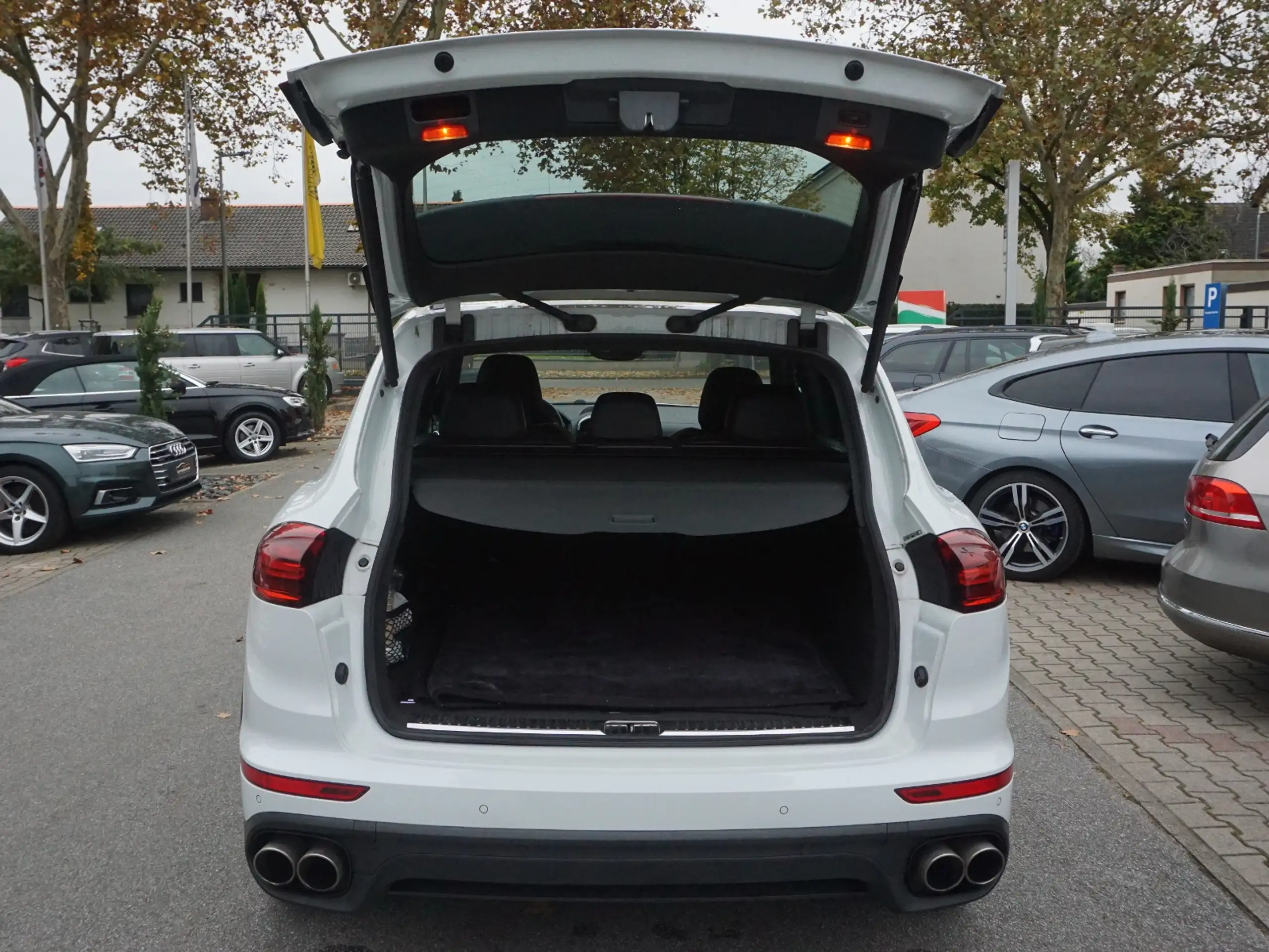 Porsche - Cayenne