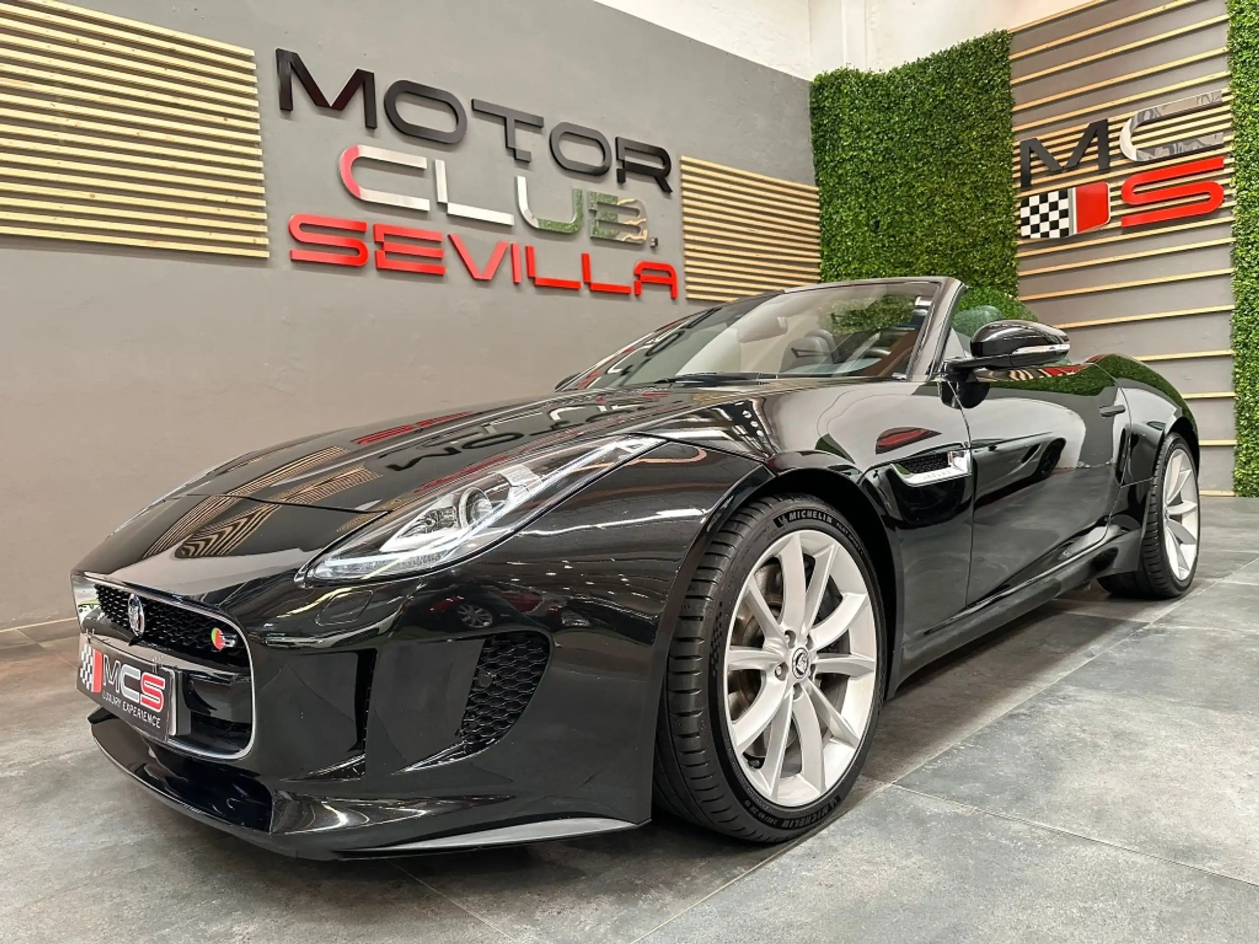 Jaguar F-Type 2014