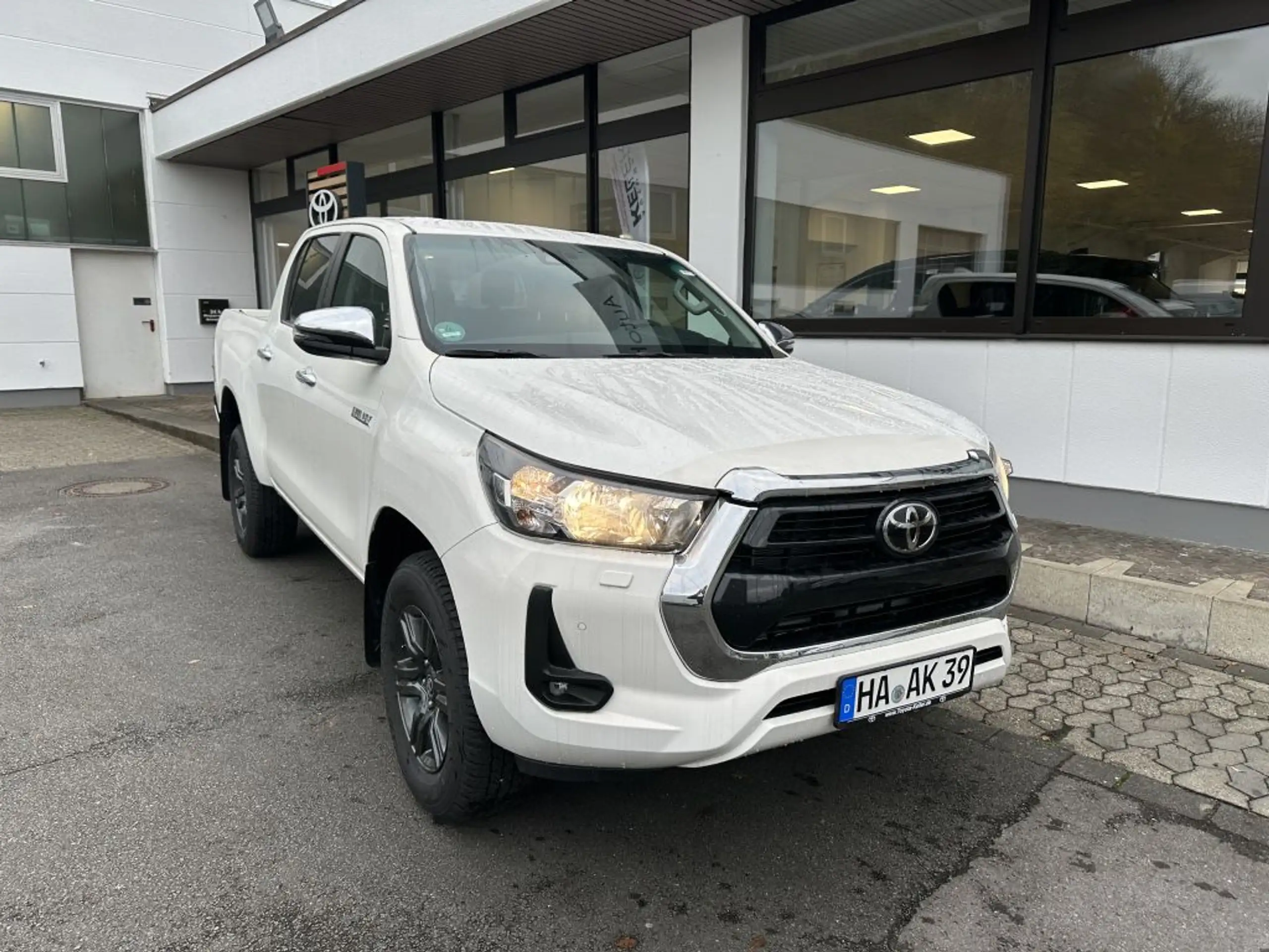 Toyota - Hilux