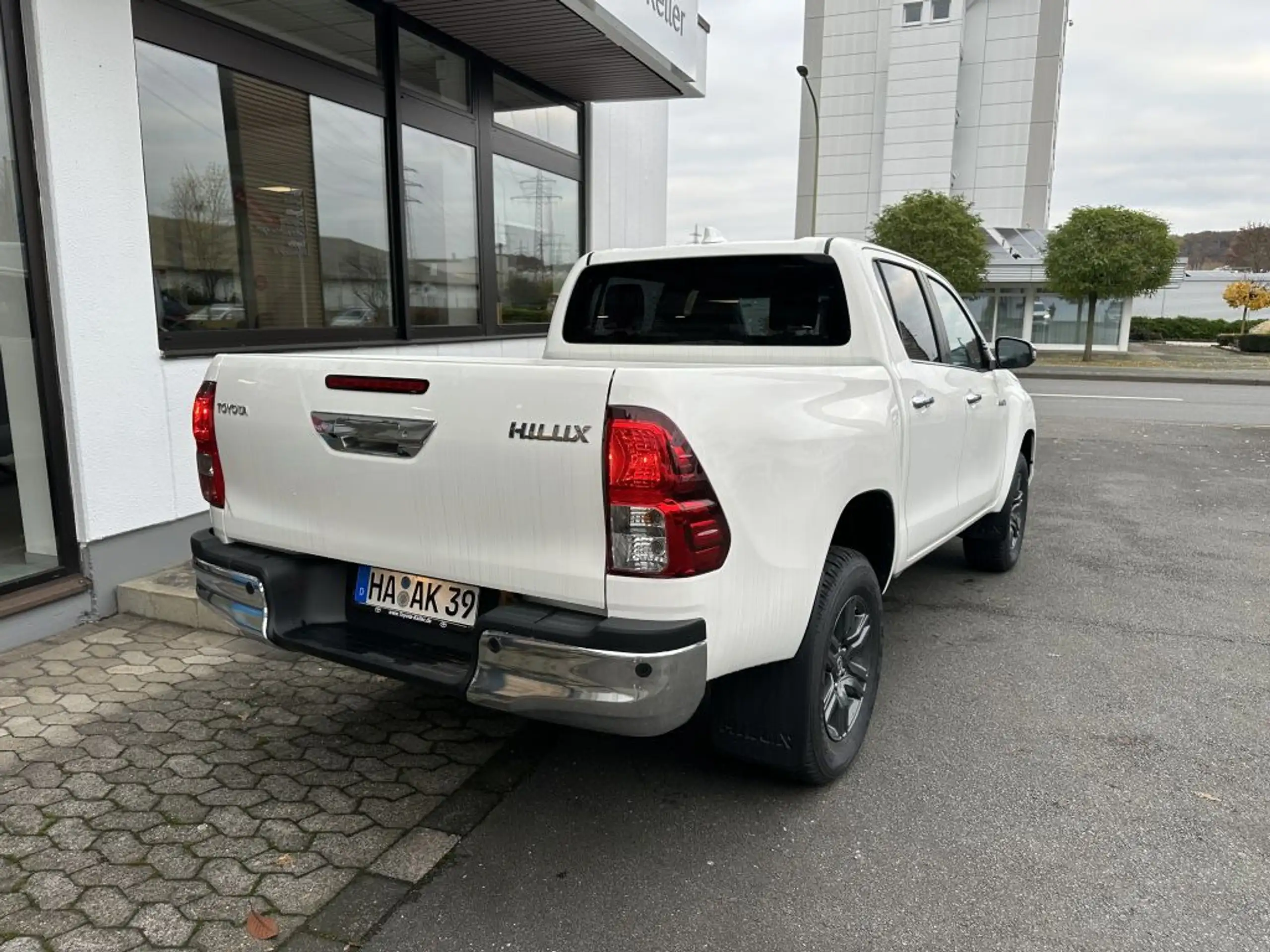 Toyota - Hilux